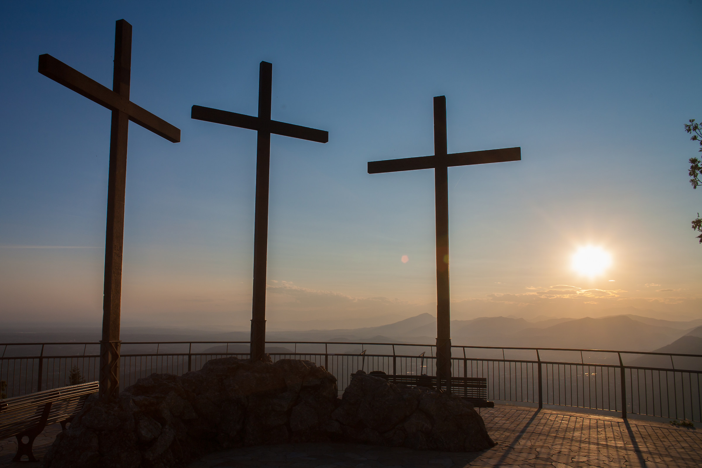 Tre croci a Brunate