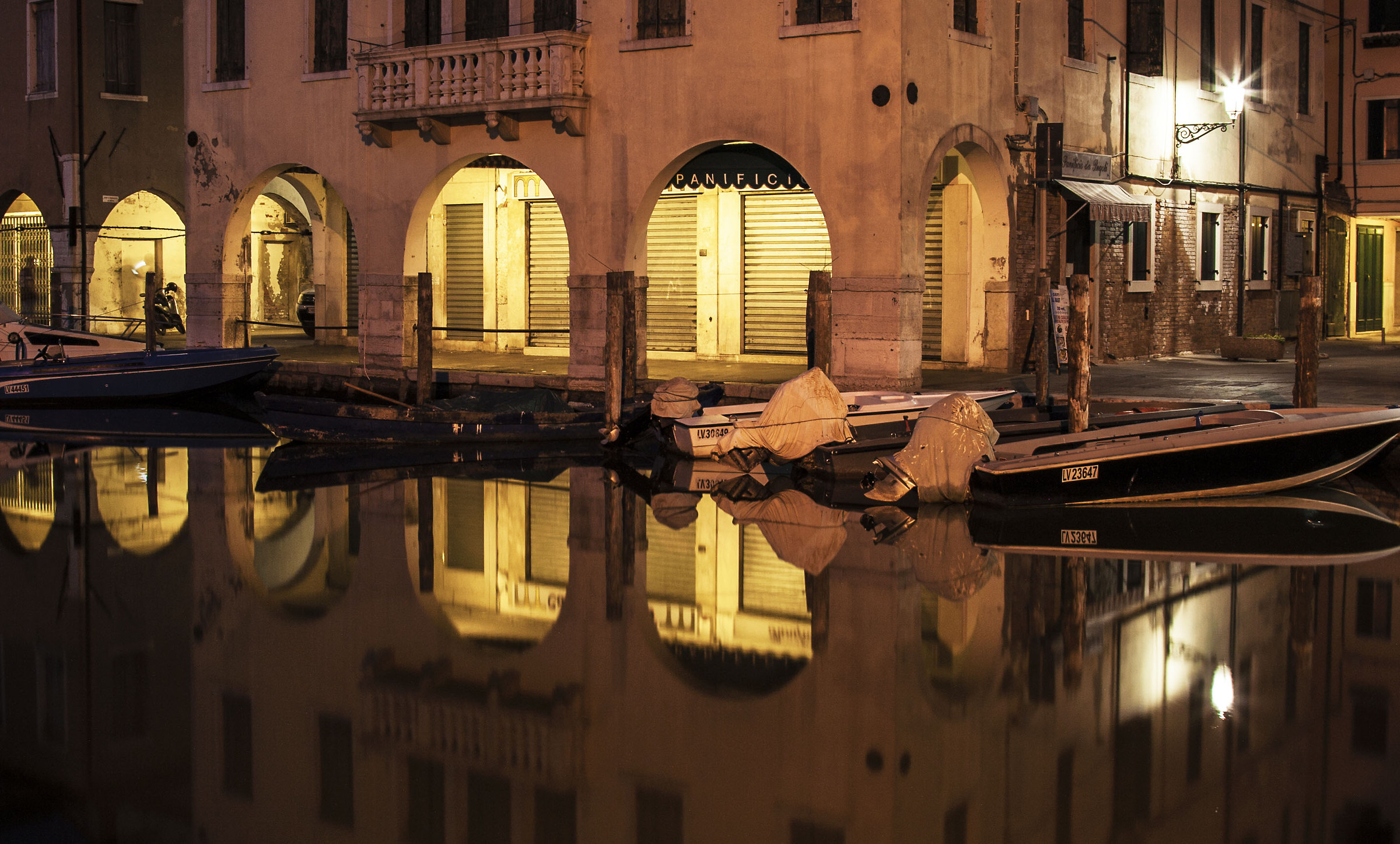 portici con riflesso
