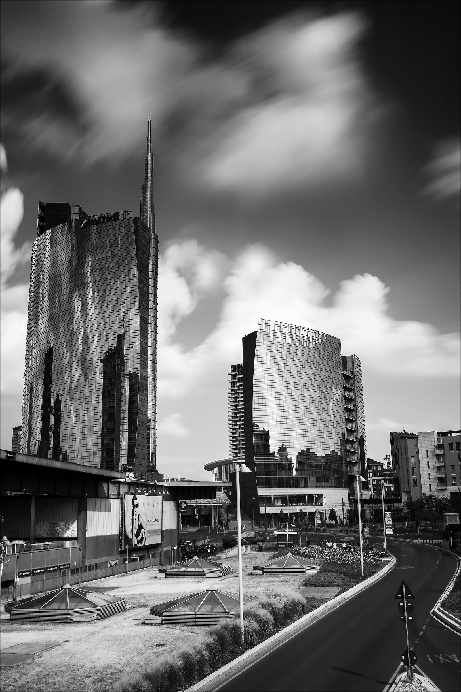 Piazza Gae Aulenti, MIlan