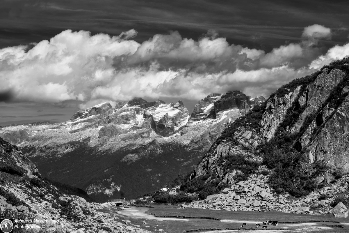 Going up to rif.Segantini a look at the Brenta