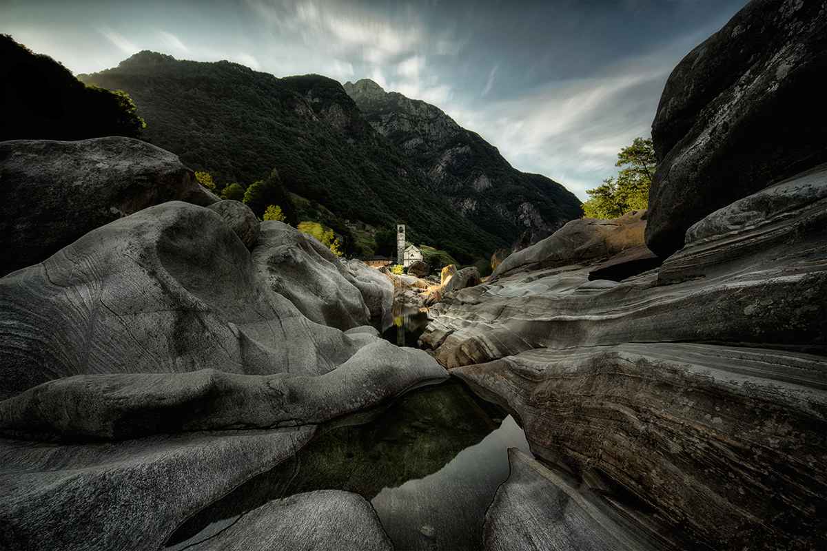 Prima luce sulla Verzasca
