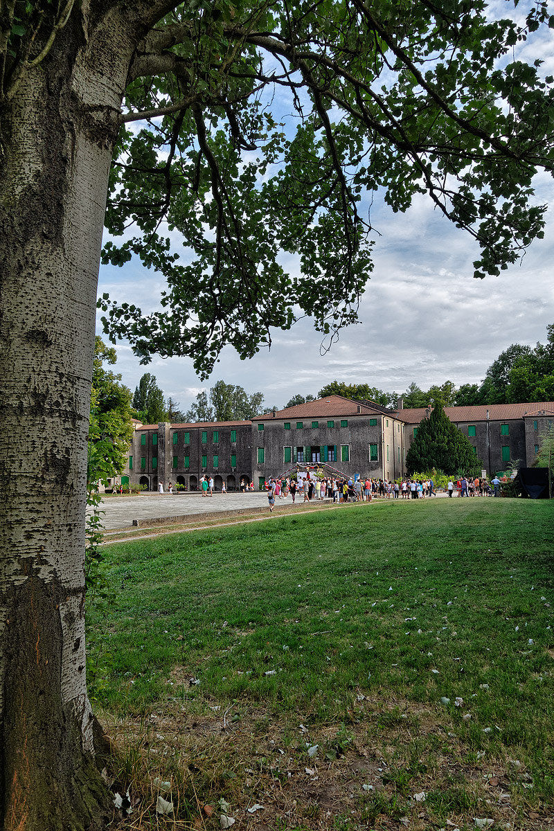 Festa nella cascina di Villa Ca' Conti