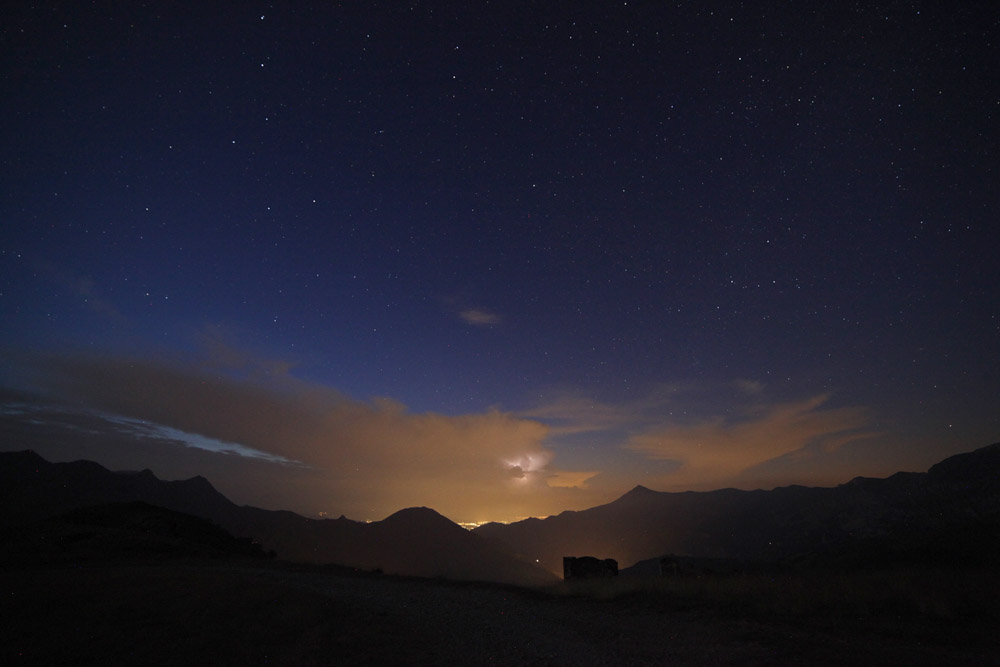 flashes on the plain