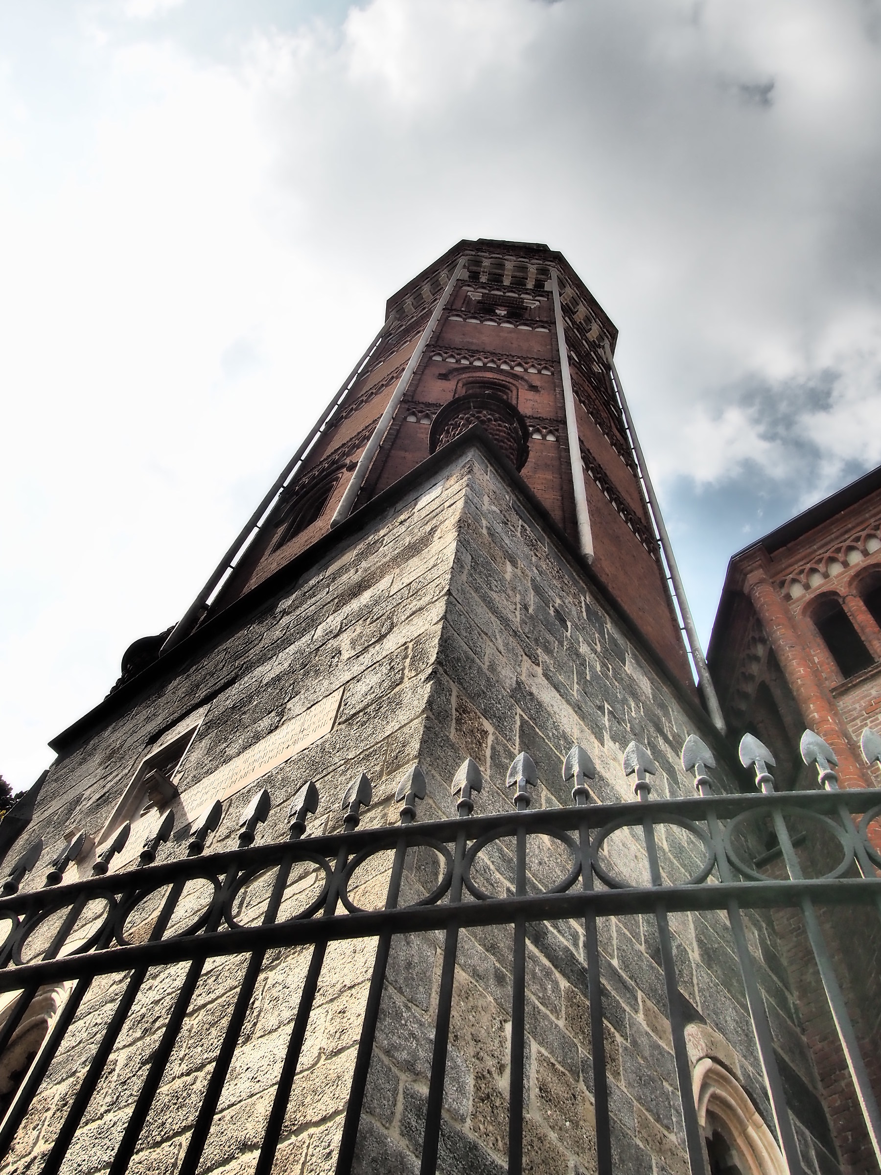 Verticality fourteenth century