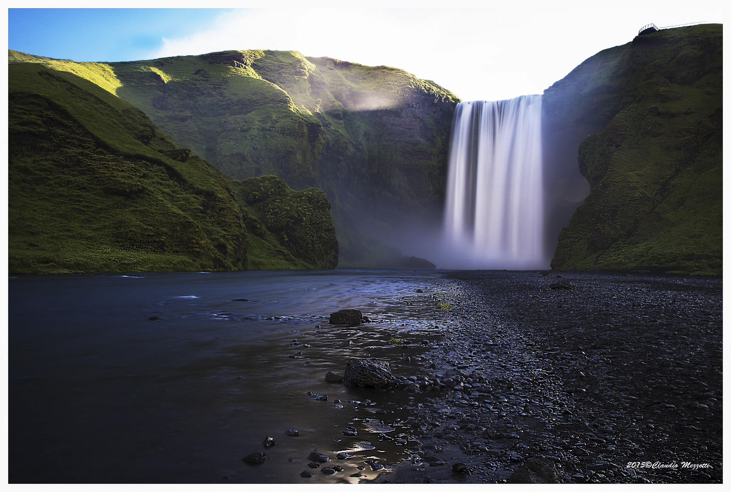 Skogafoss si presenta...complimenti