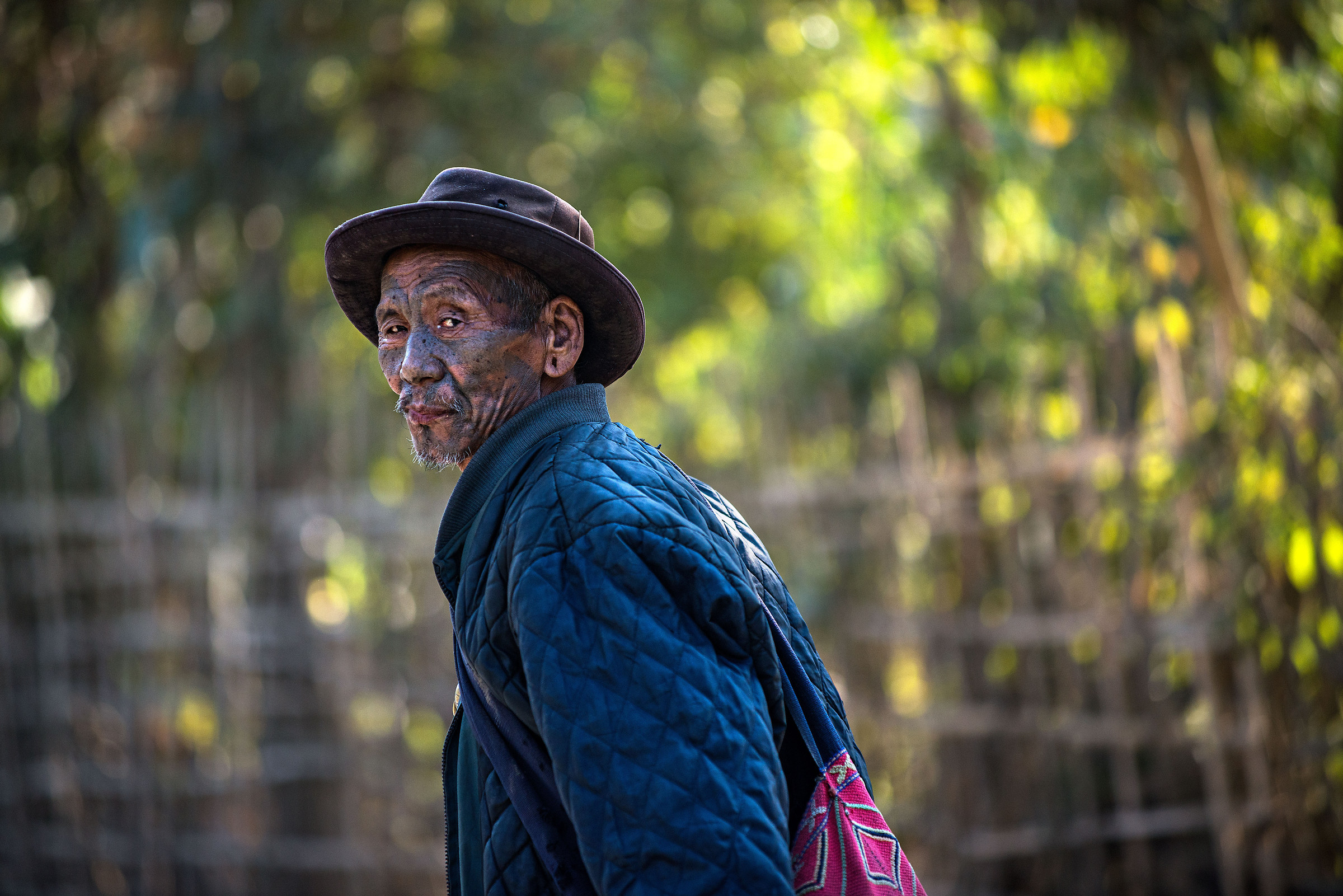 India: Nagaland. Return.