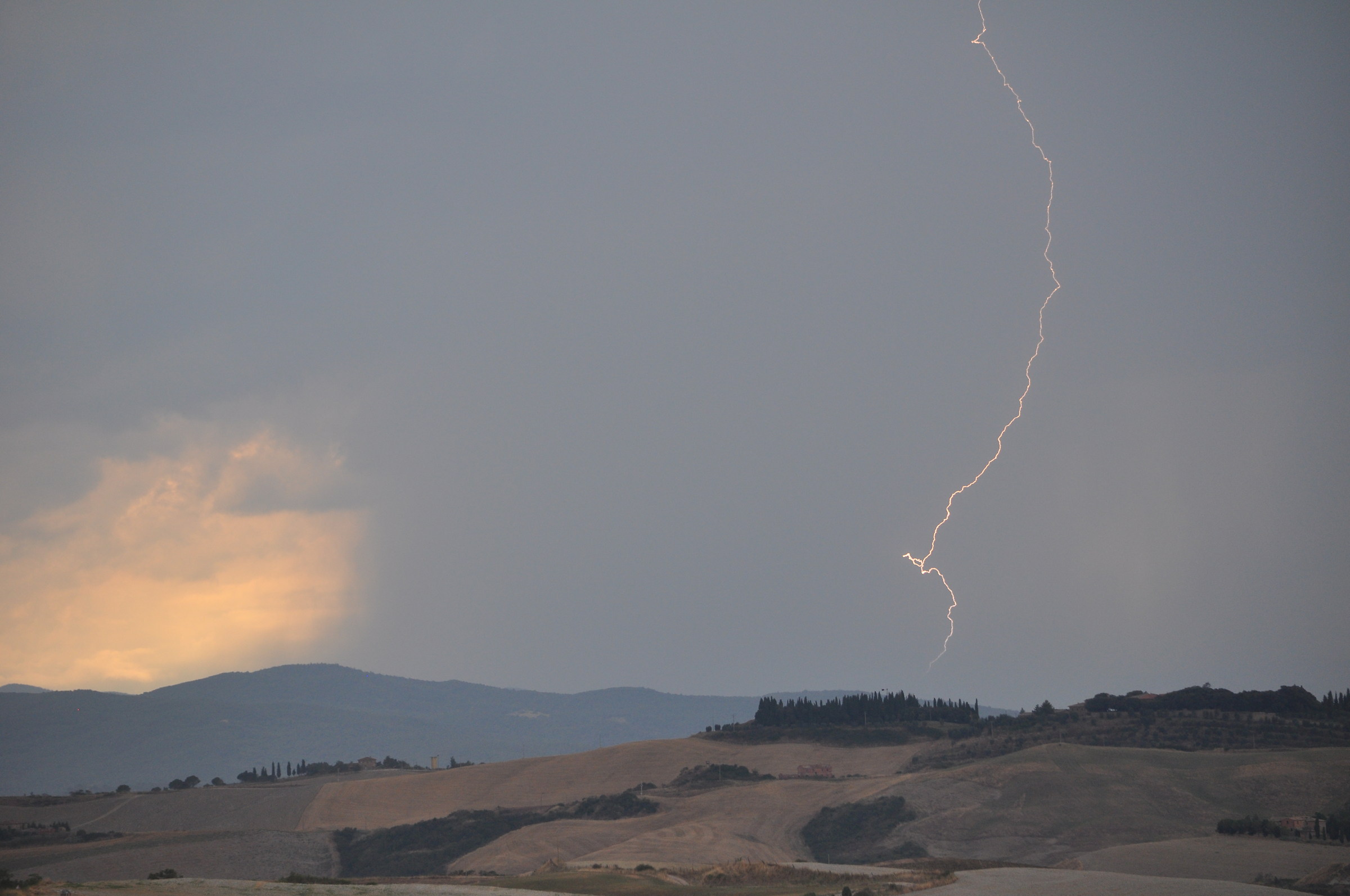 lightning in Val d'Orcia