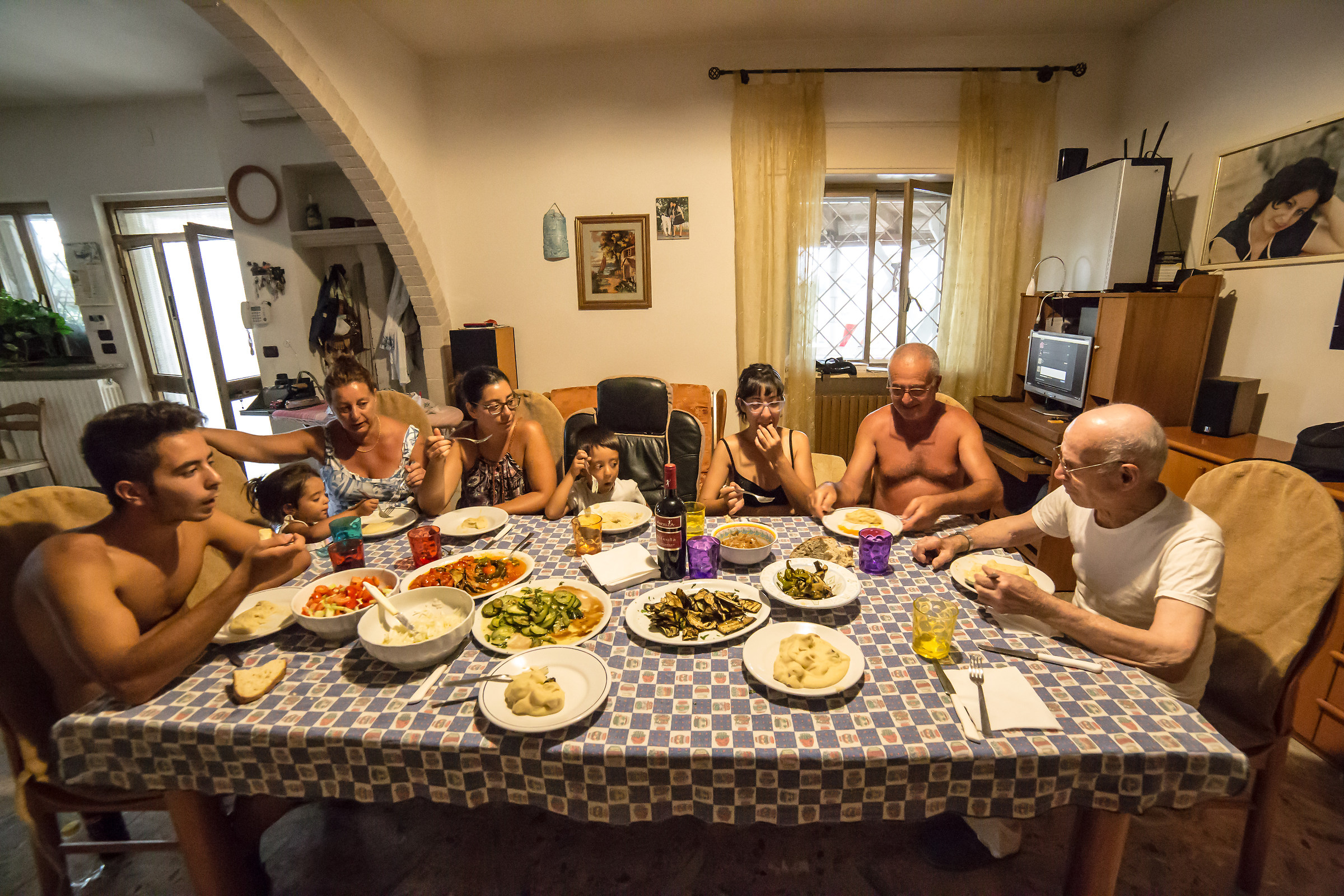 gruppo di famiglia in un interno