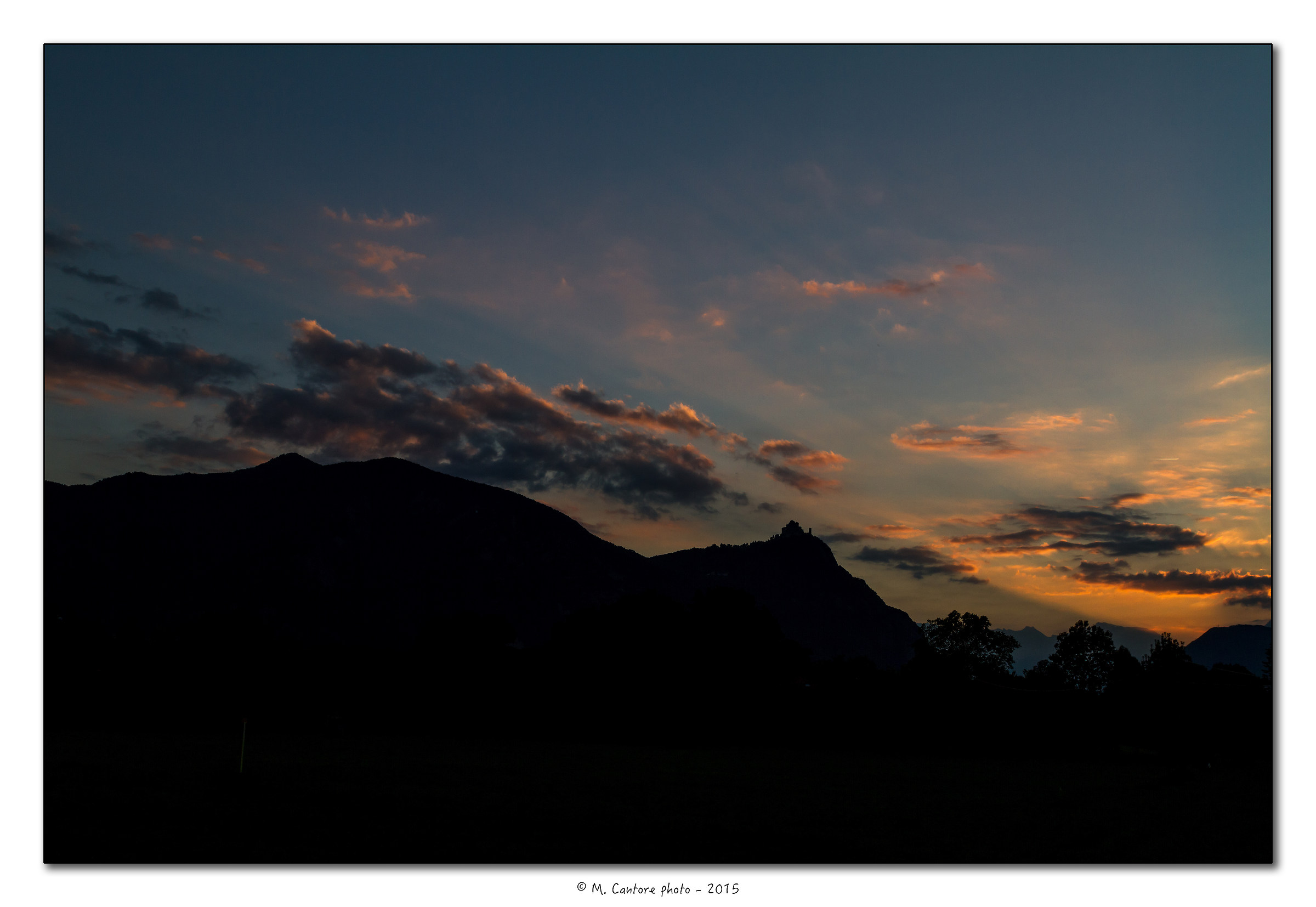 La Sacra di San Michele al tramonto