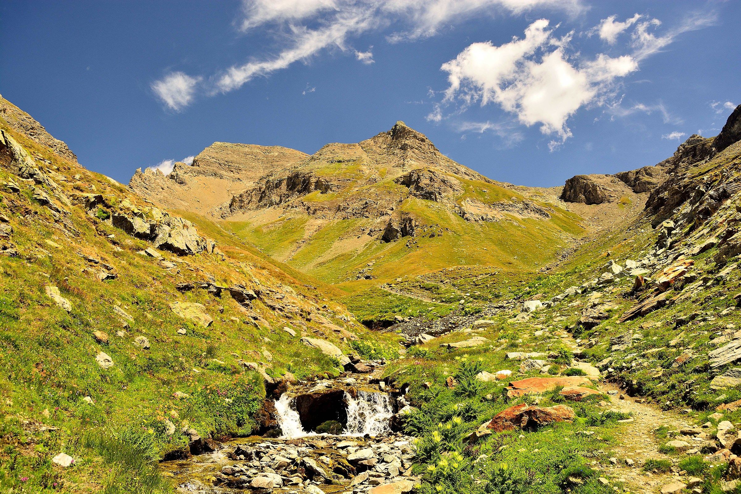 Mount Rosetta top left