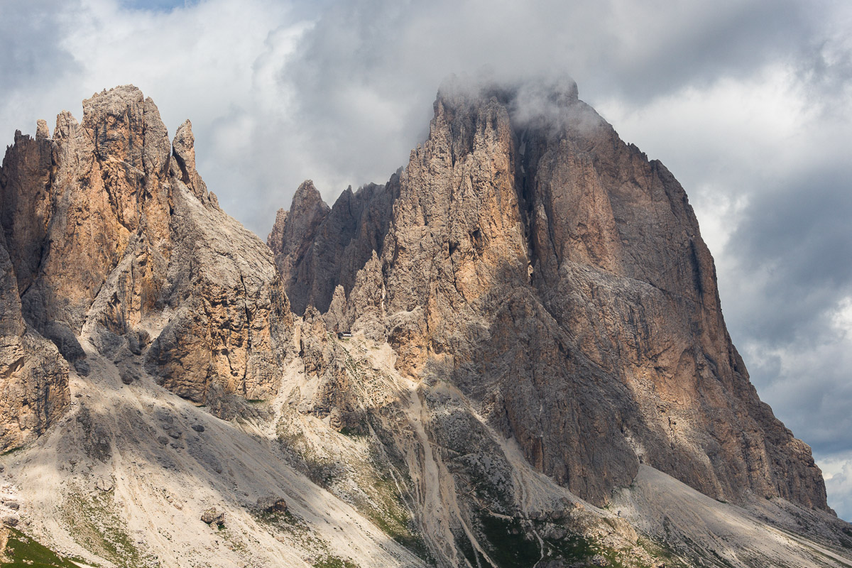 Uno scorcio sul Sasso Lungo...