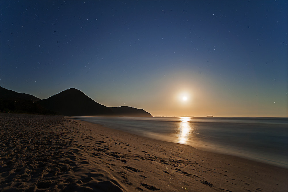 Blue Moon in Itamambuca - Brazil - Sao Paulo