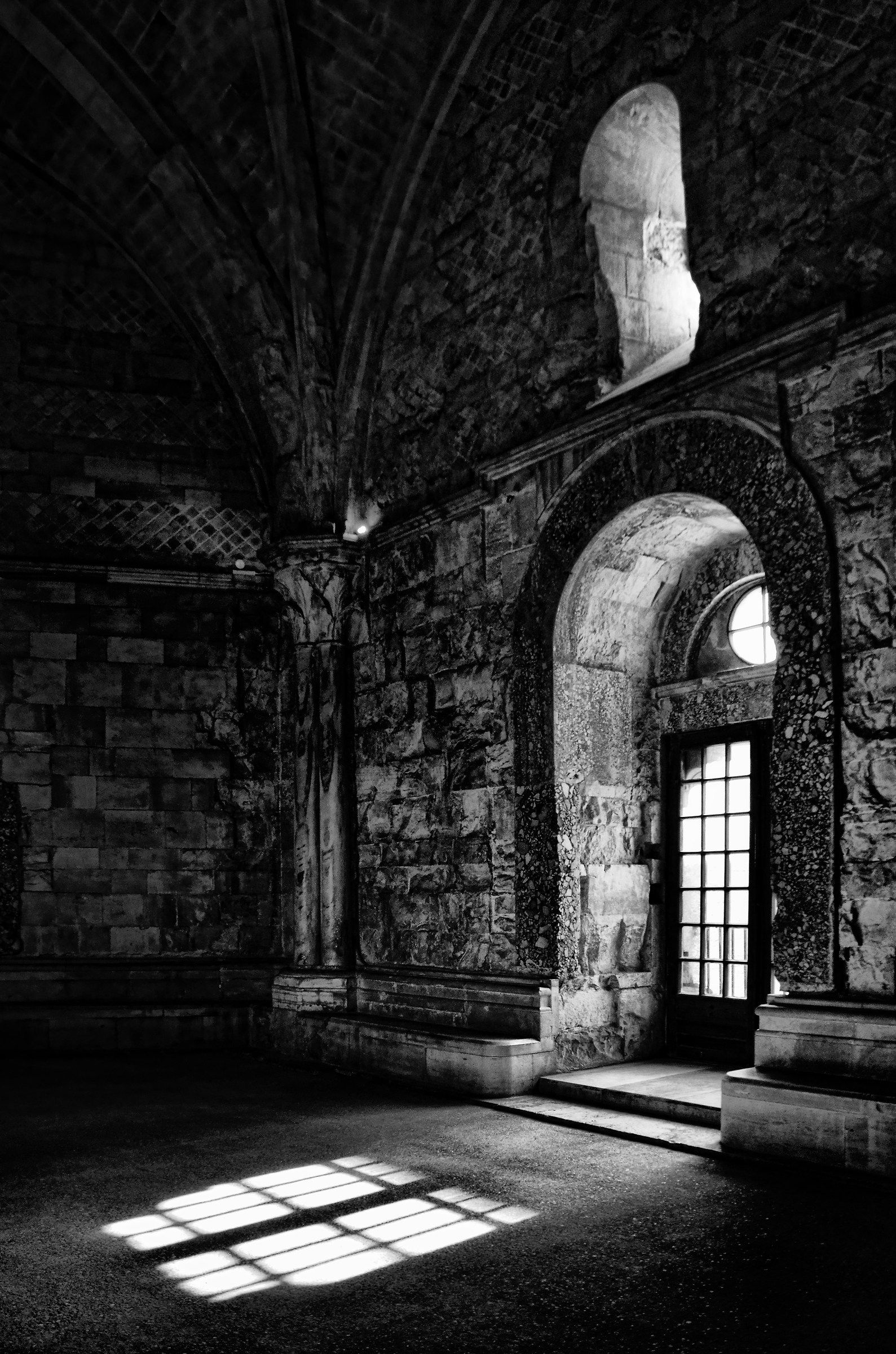 a window of Castel del Monte ....