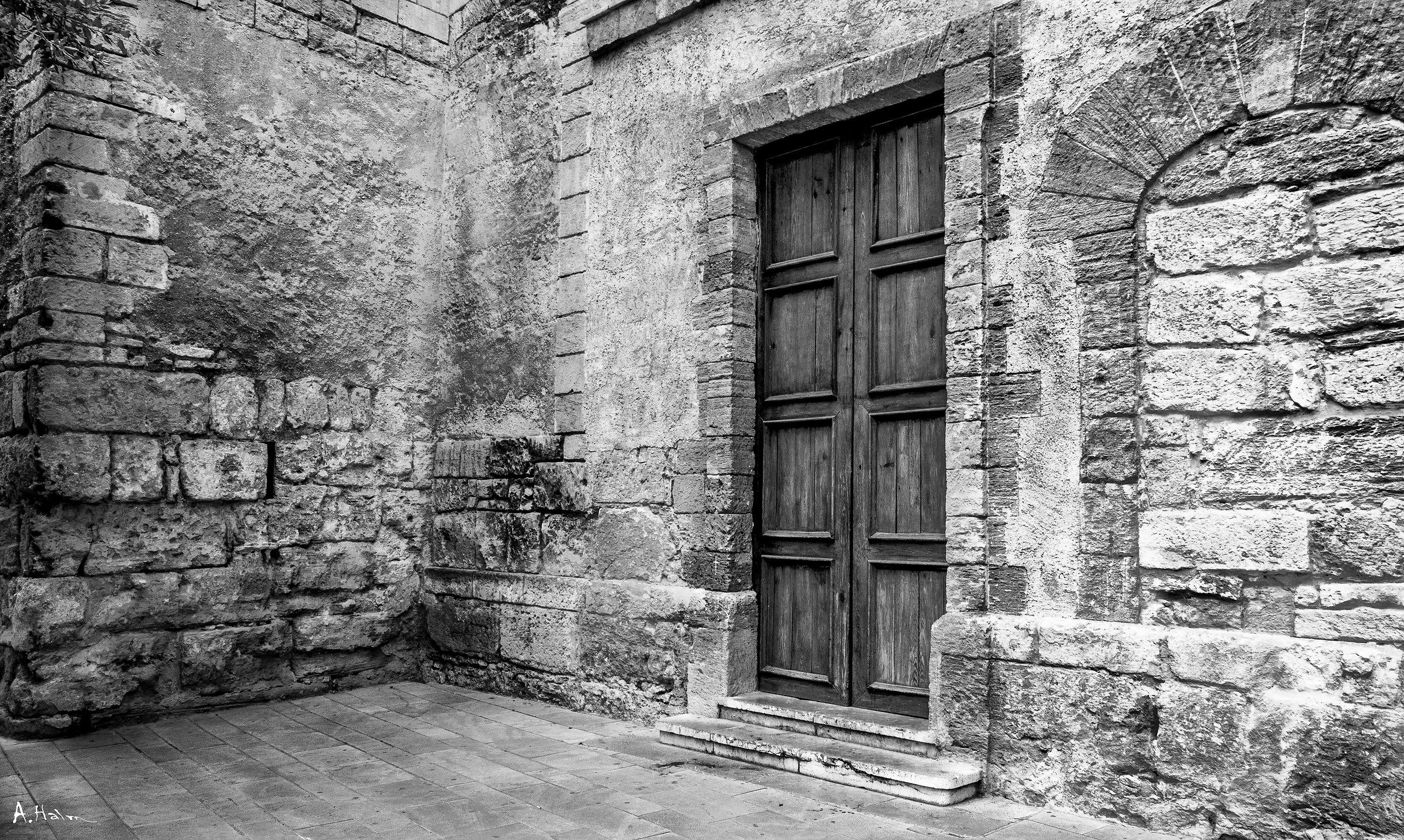 Dietro la porta # 1 ...