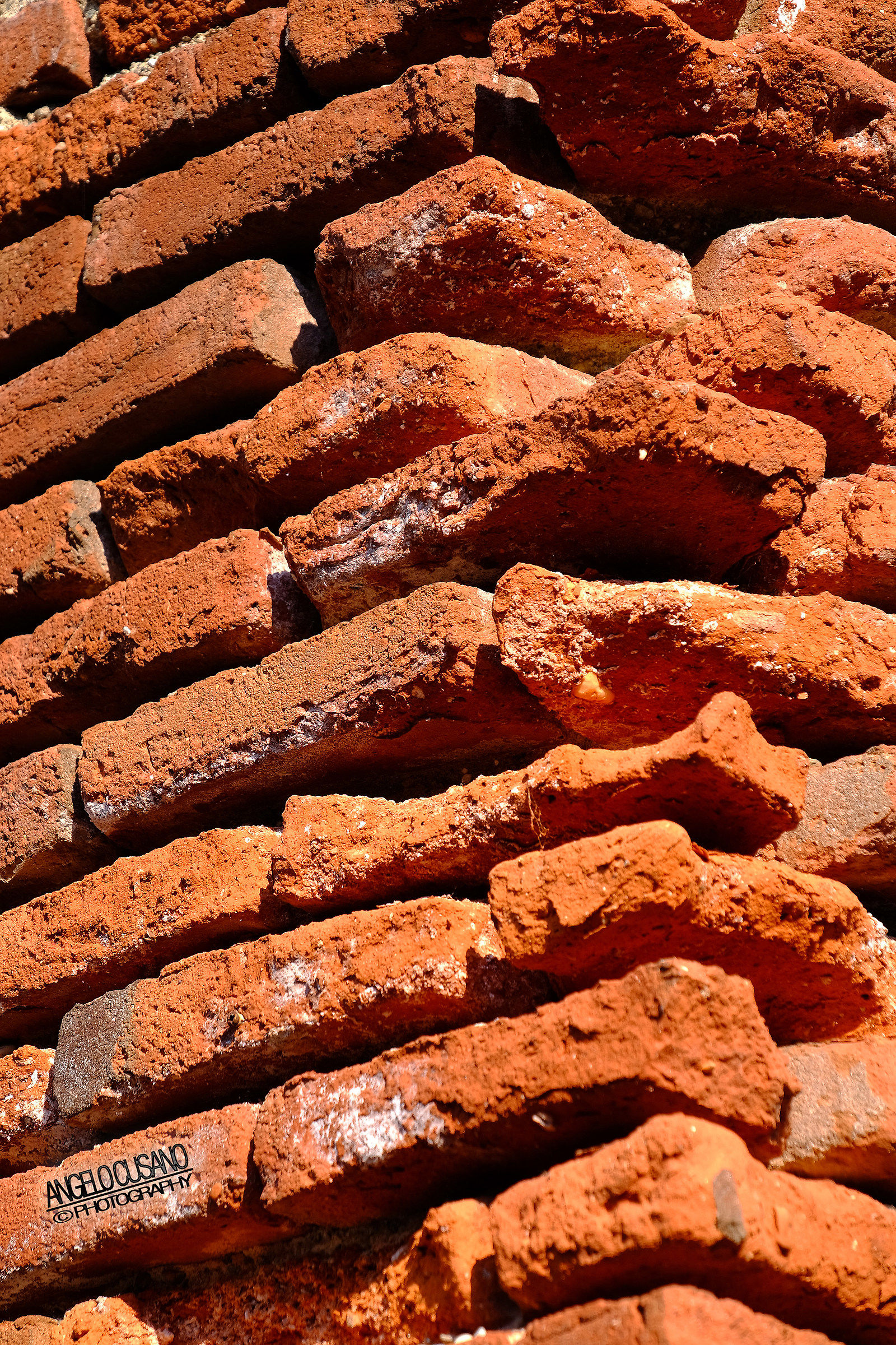 ogni centro storico è bello anche per le tante rughe