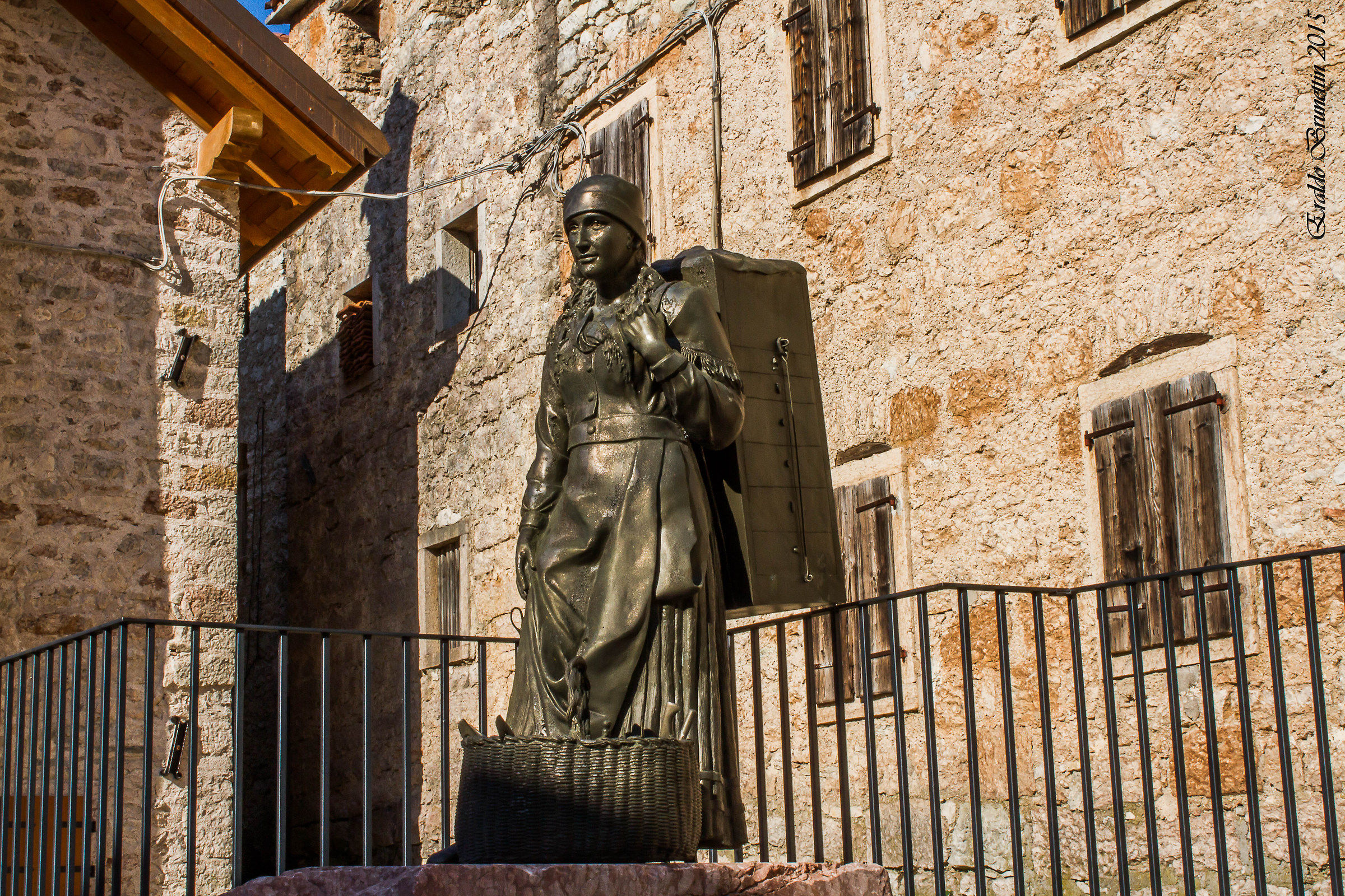 In onore delle donne della Valcellina.