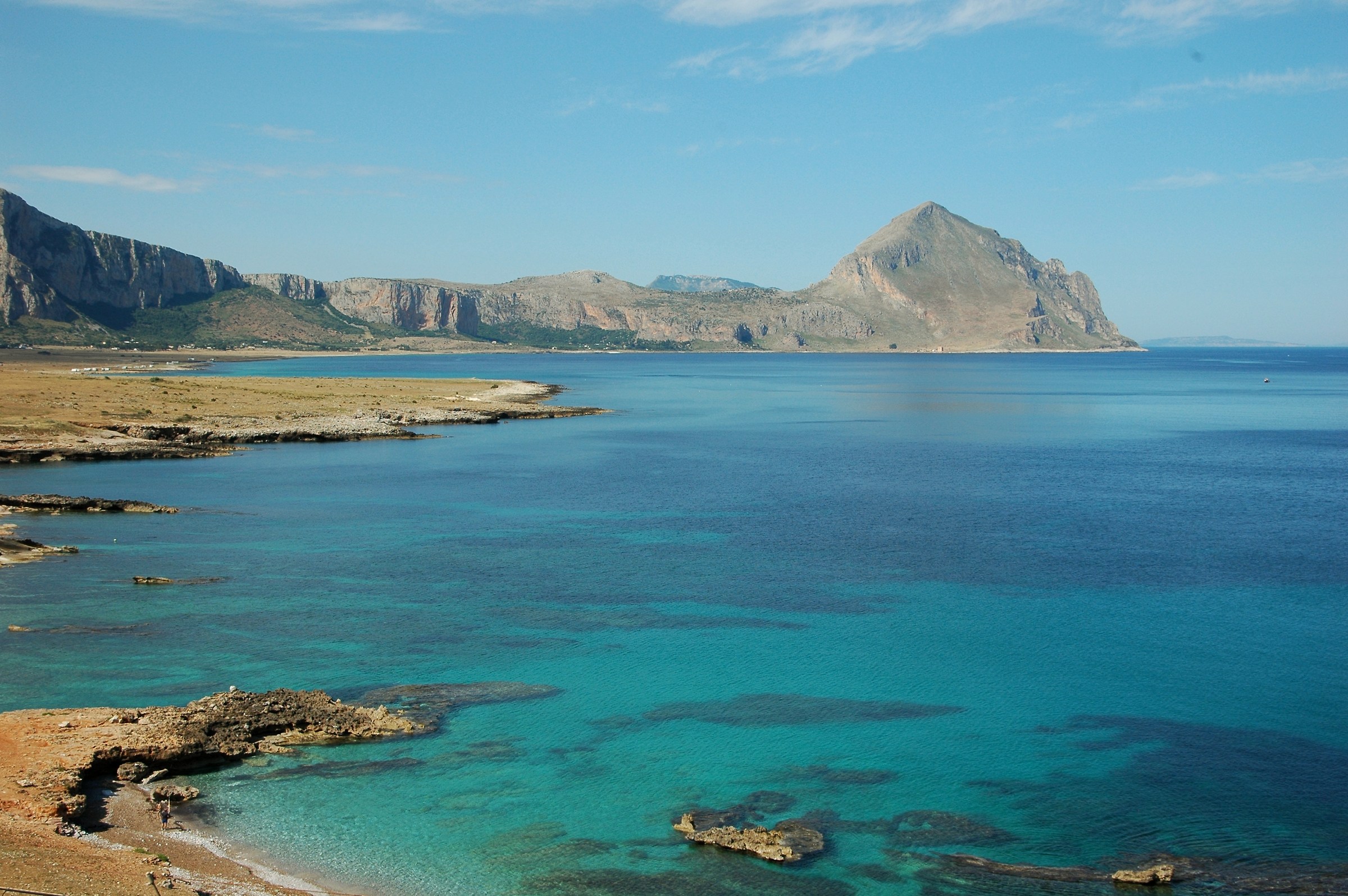 Mount Hood seen from the bay Santa Margherita