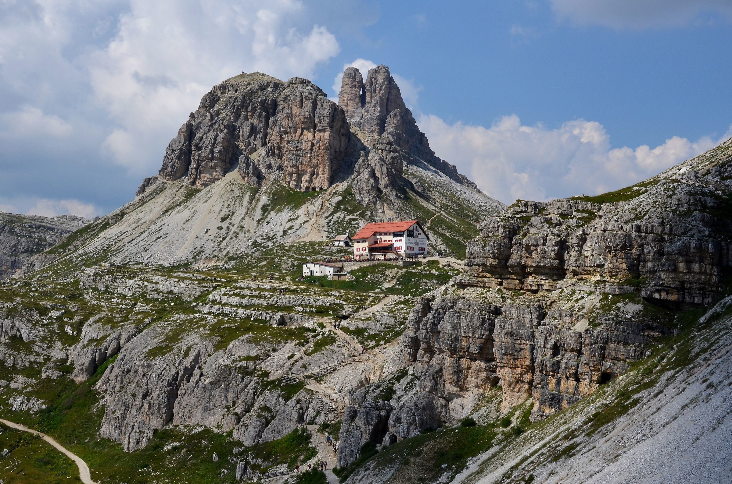 three peaks through the floor of the ledge