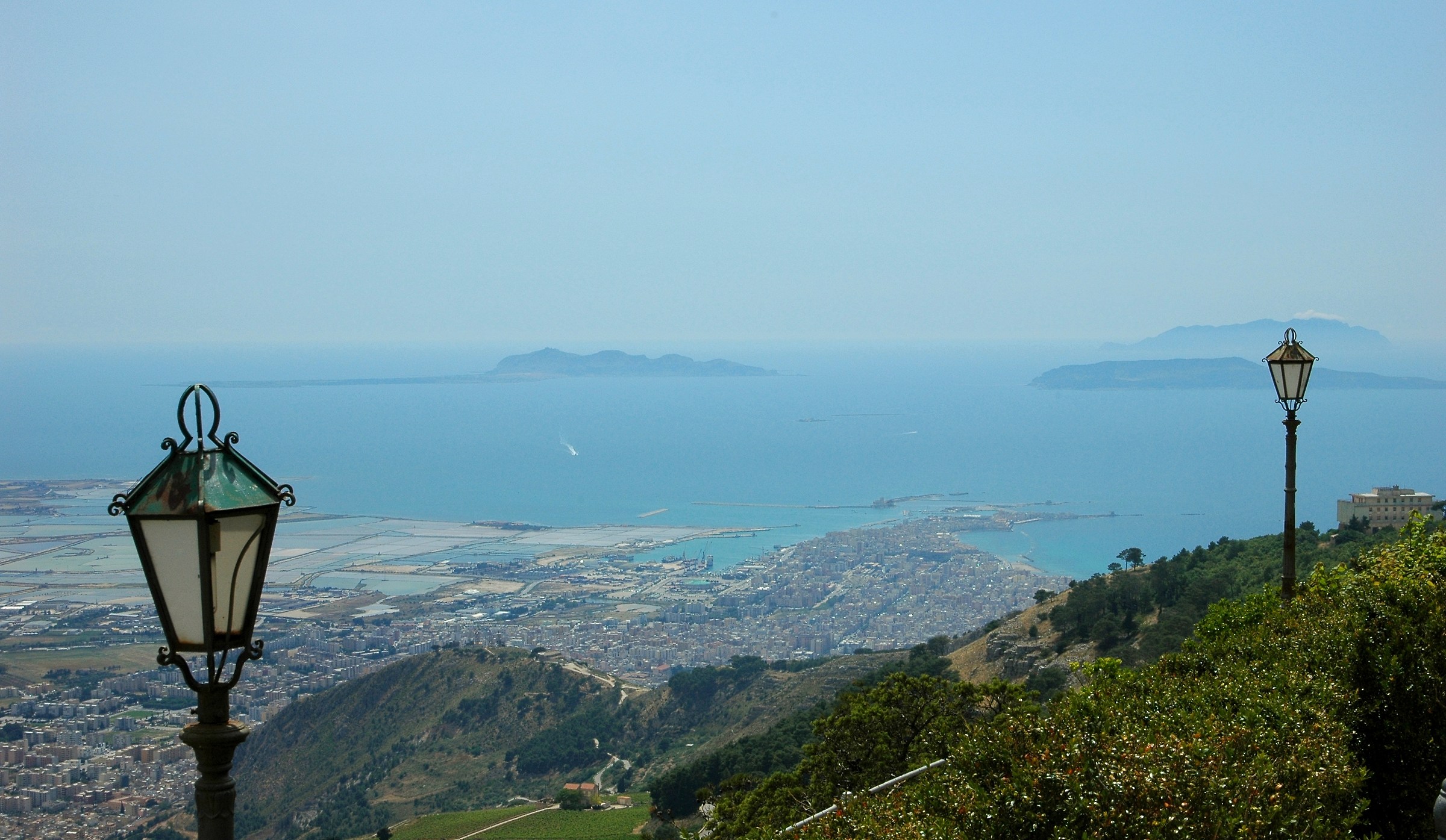 Trapani e le Egadi viste da Erice