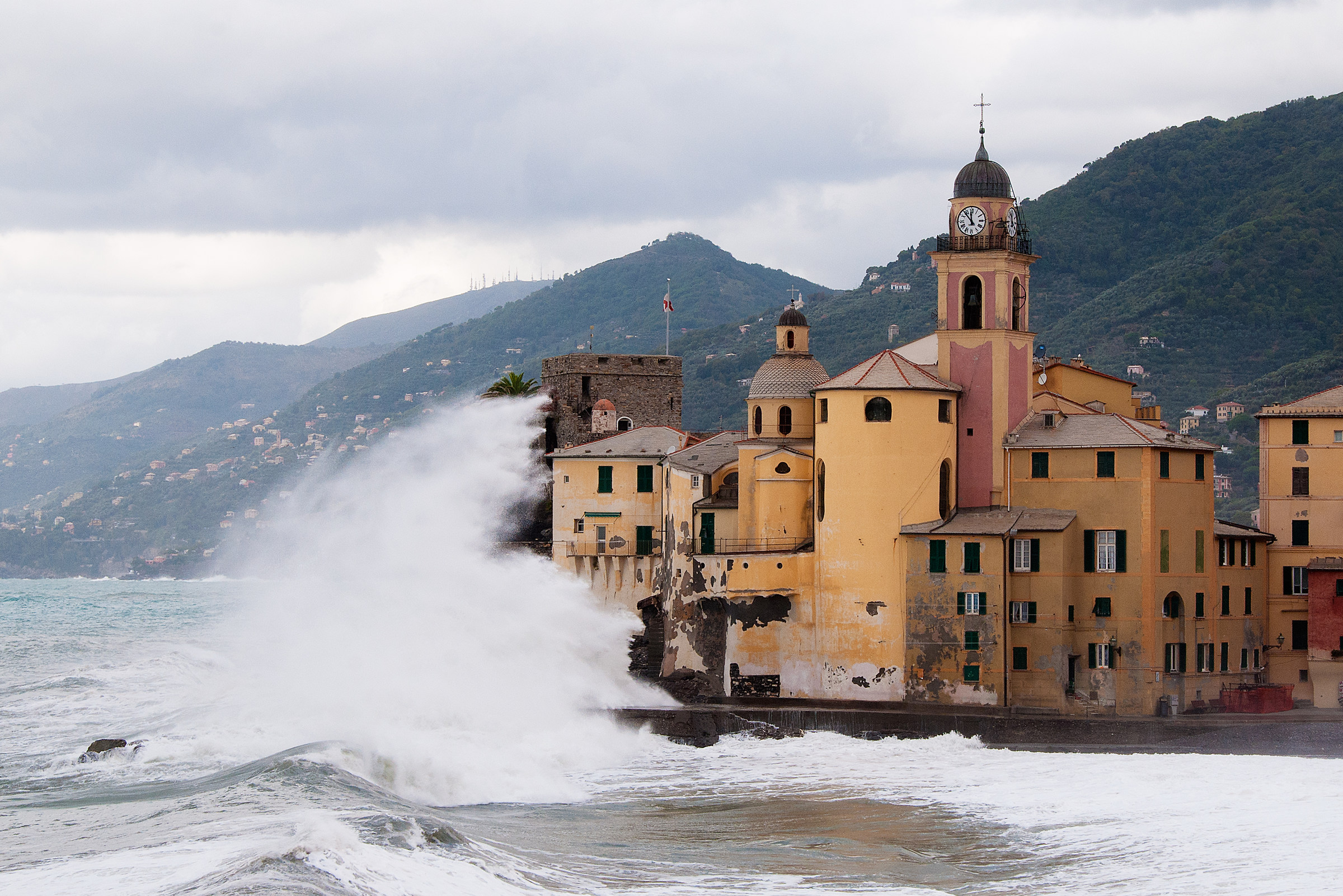 Mareggiata a Camogli