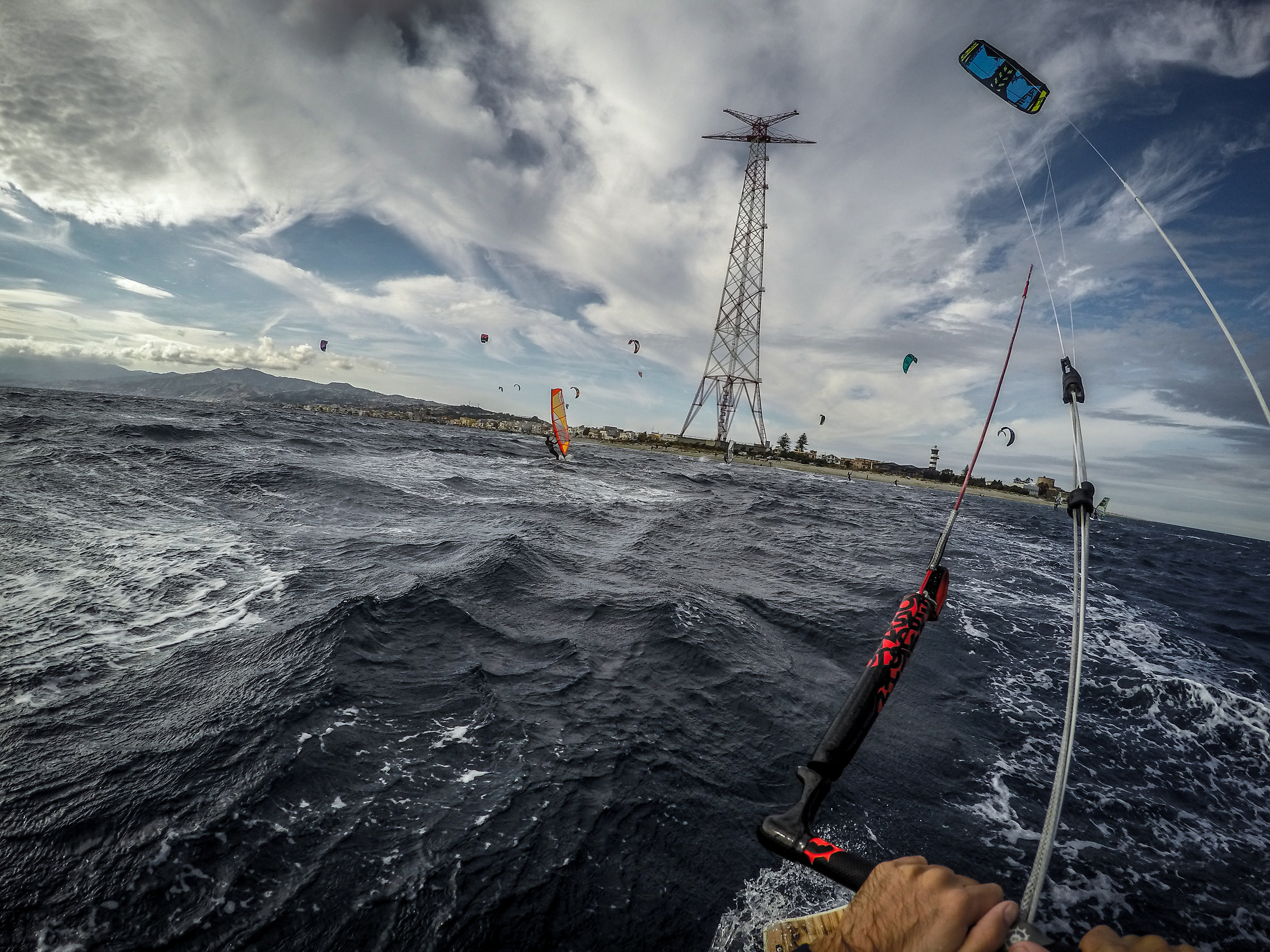 Emilio kite al pilone