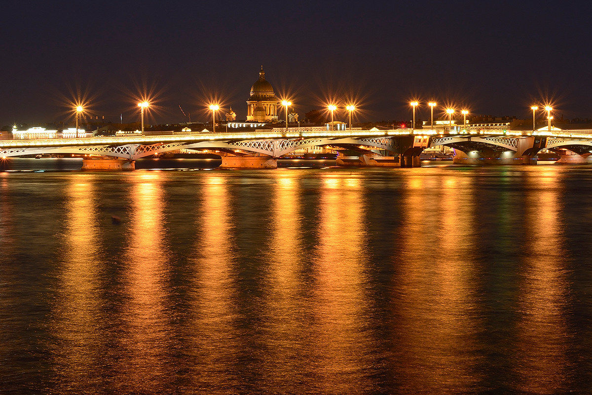 the gold of the Neva