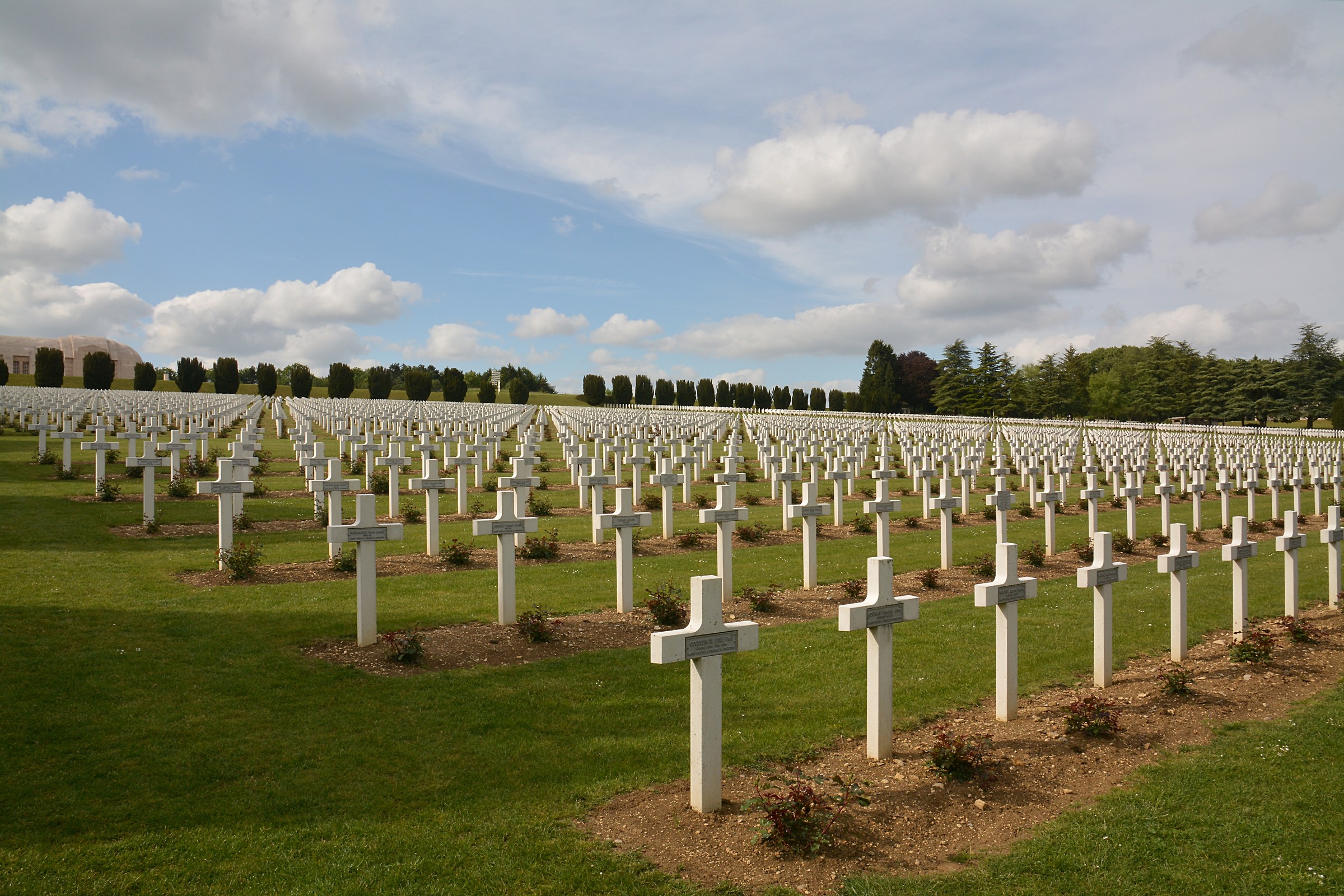 Verdun.Ossario di Douaumont -cimitero