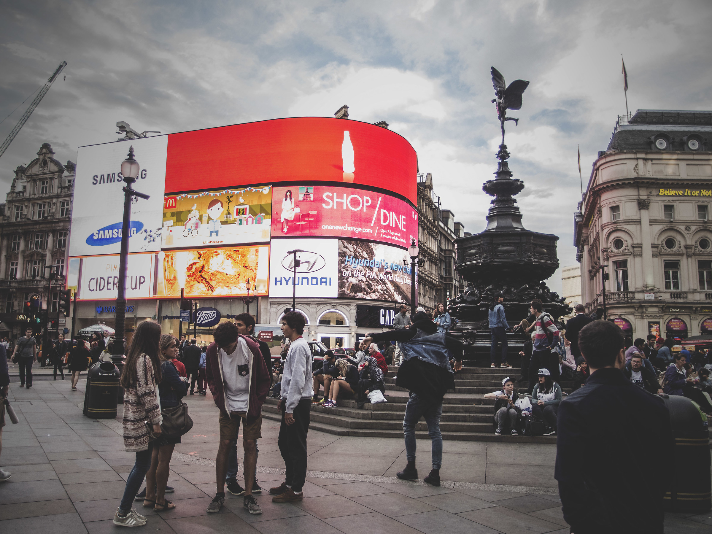 piccadilly circus