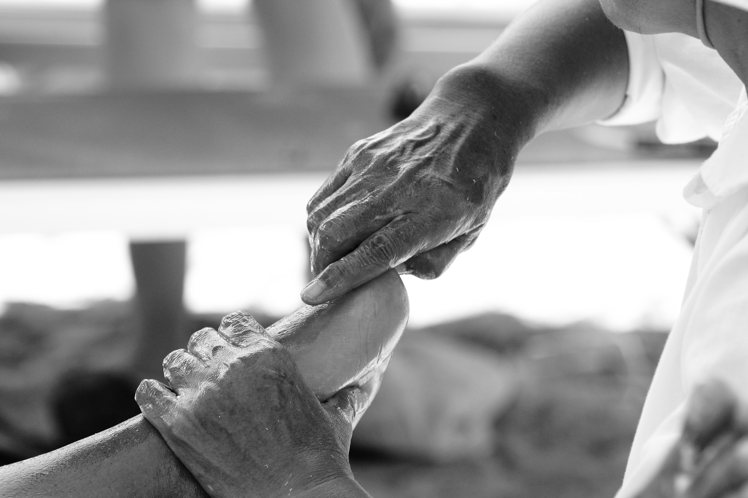 Massaggio sotto l'ombrellone