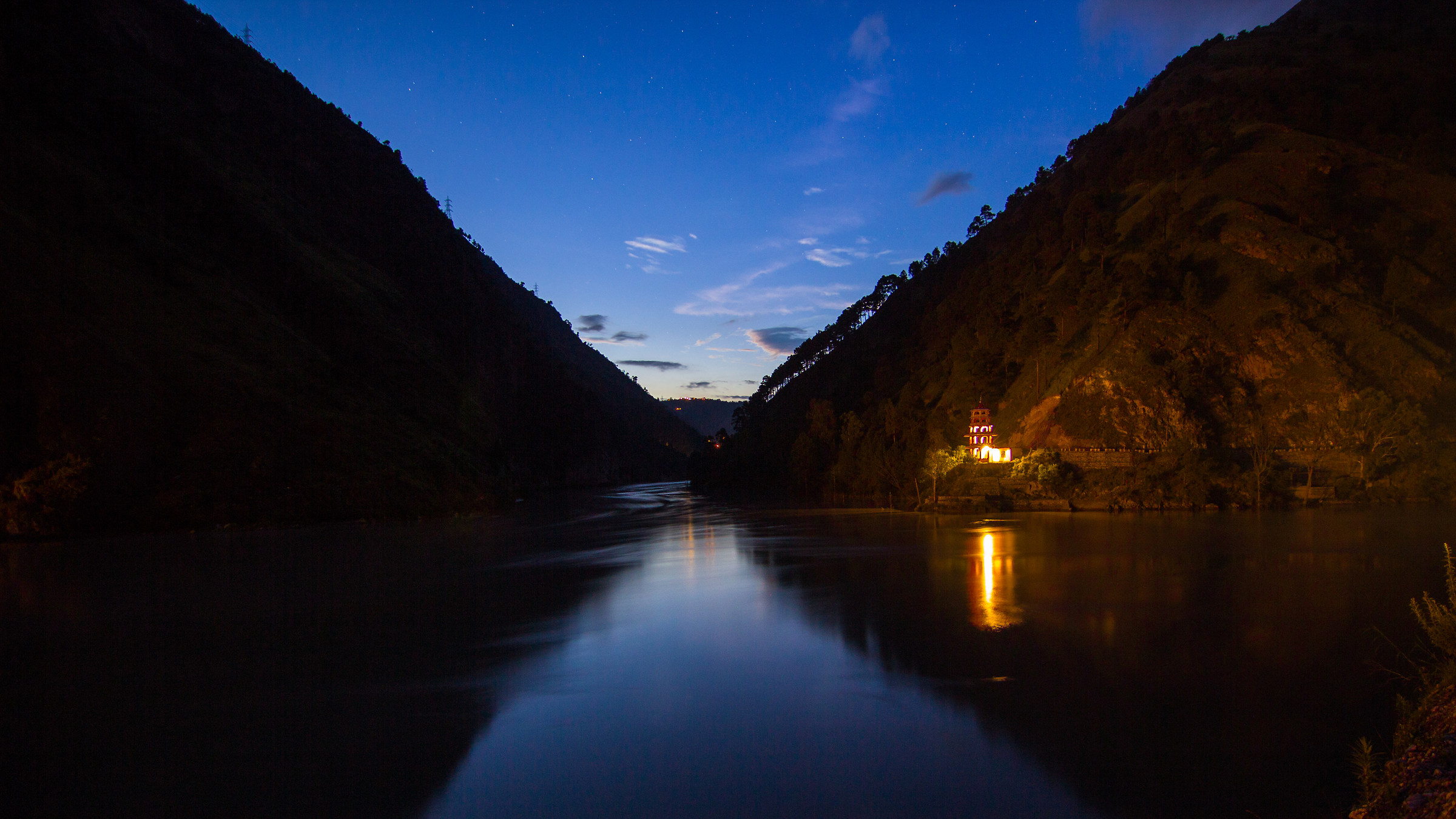 temple and the river...