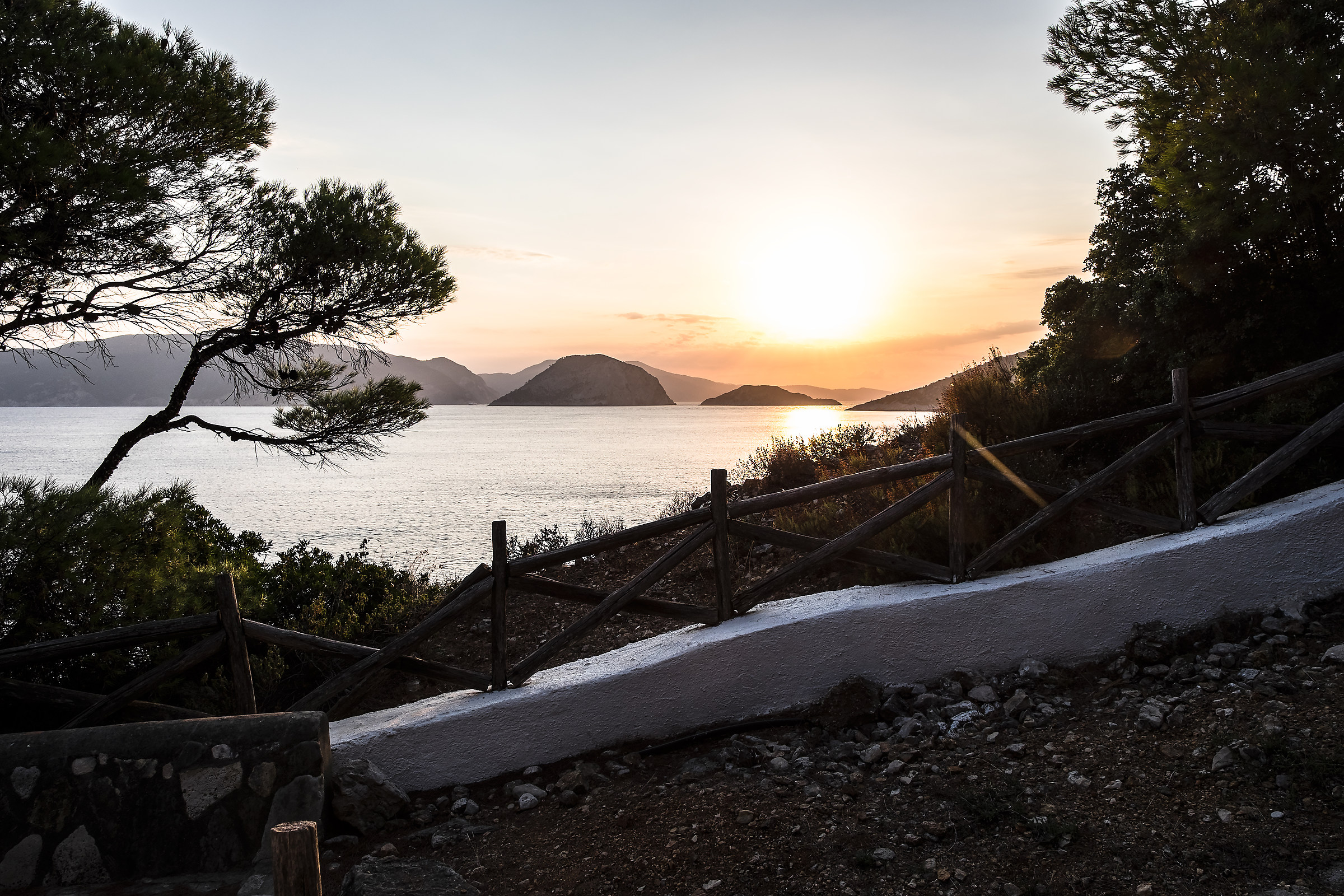 The sun sets on Sporades ...