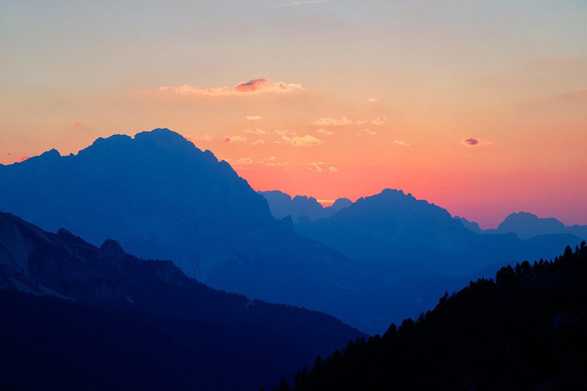 Prima luce dal Falzarego