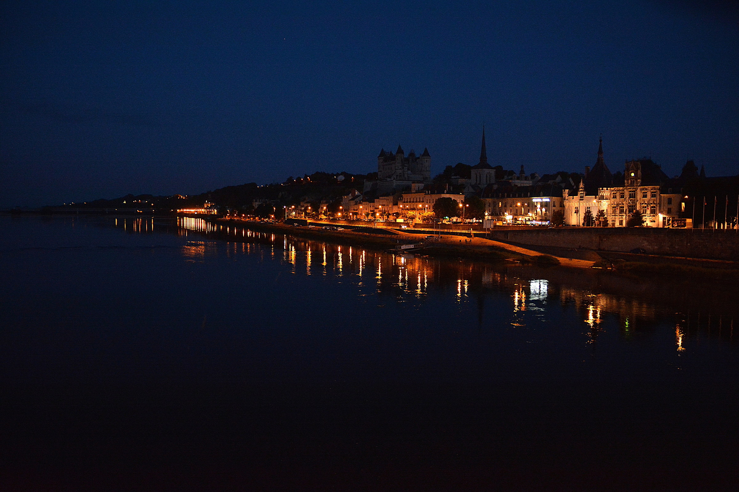 Saumur by nigth