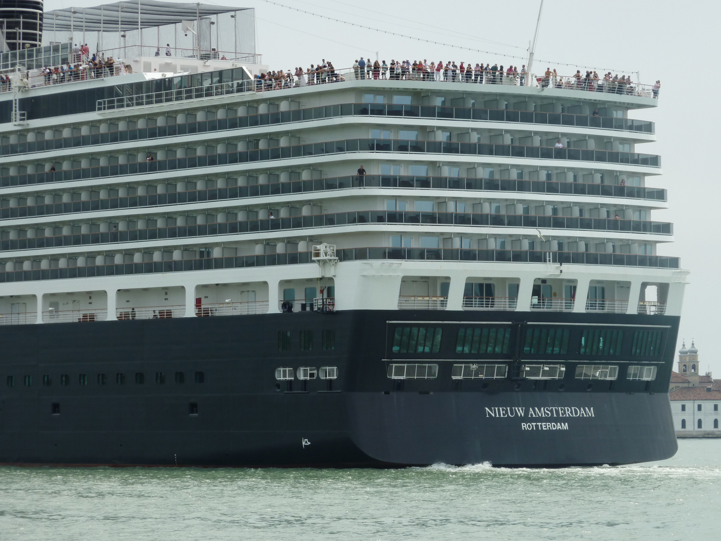 Passage of the Nieuw Amsterdam - 4