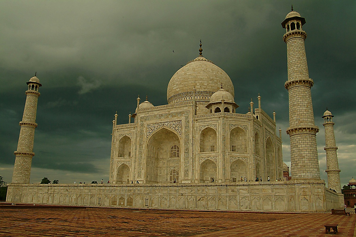 Temporale al Taj Mahal