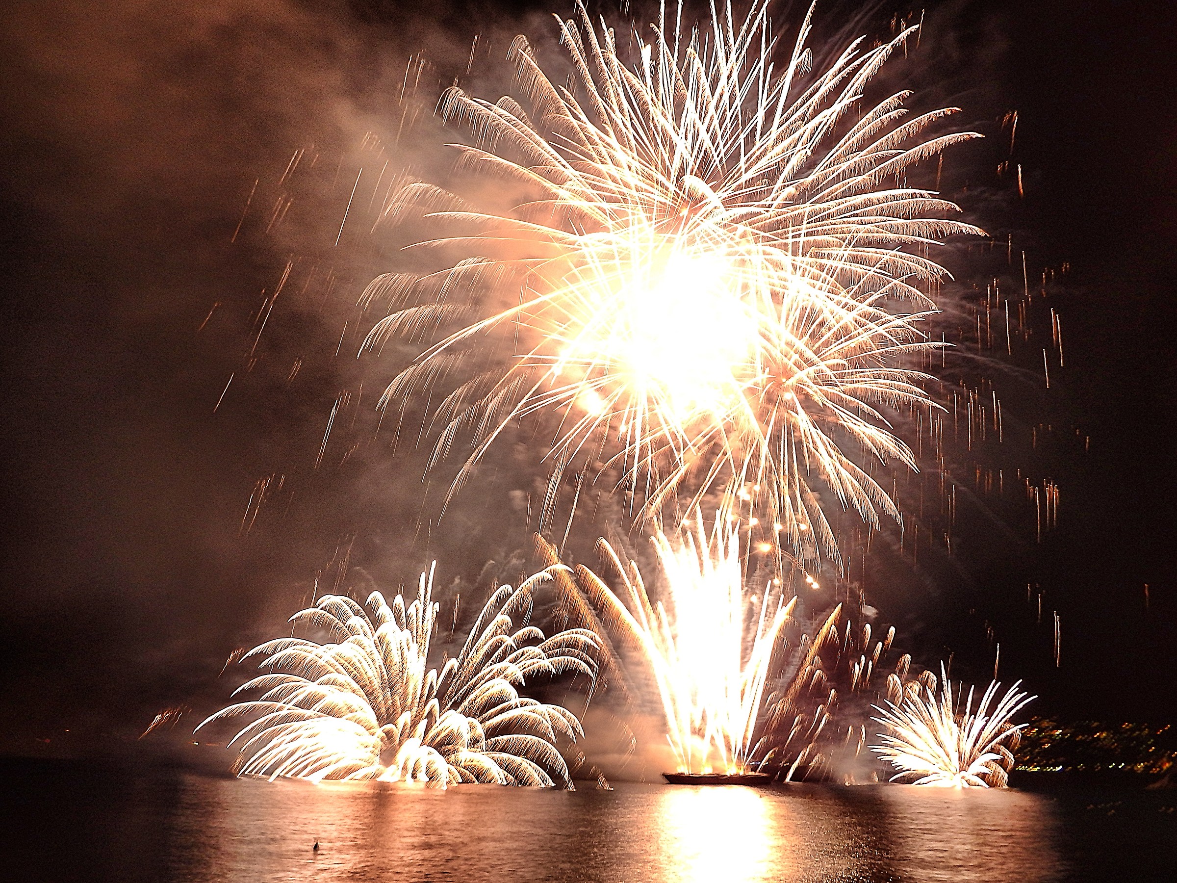 Fires artifice z0agli