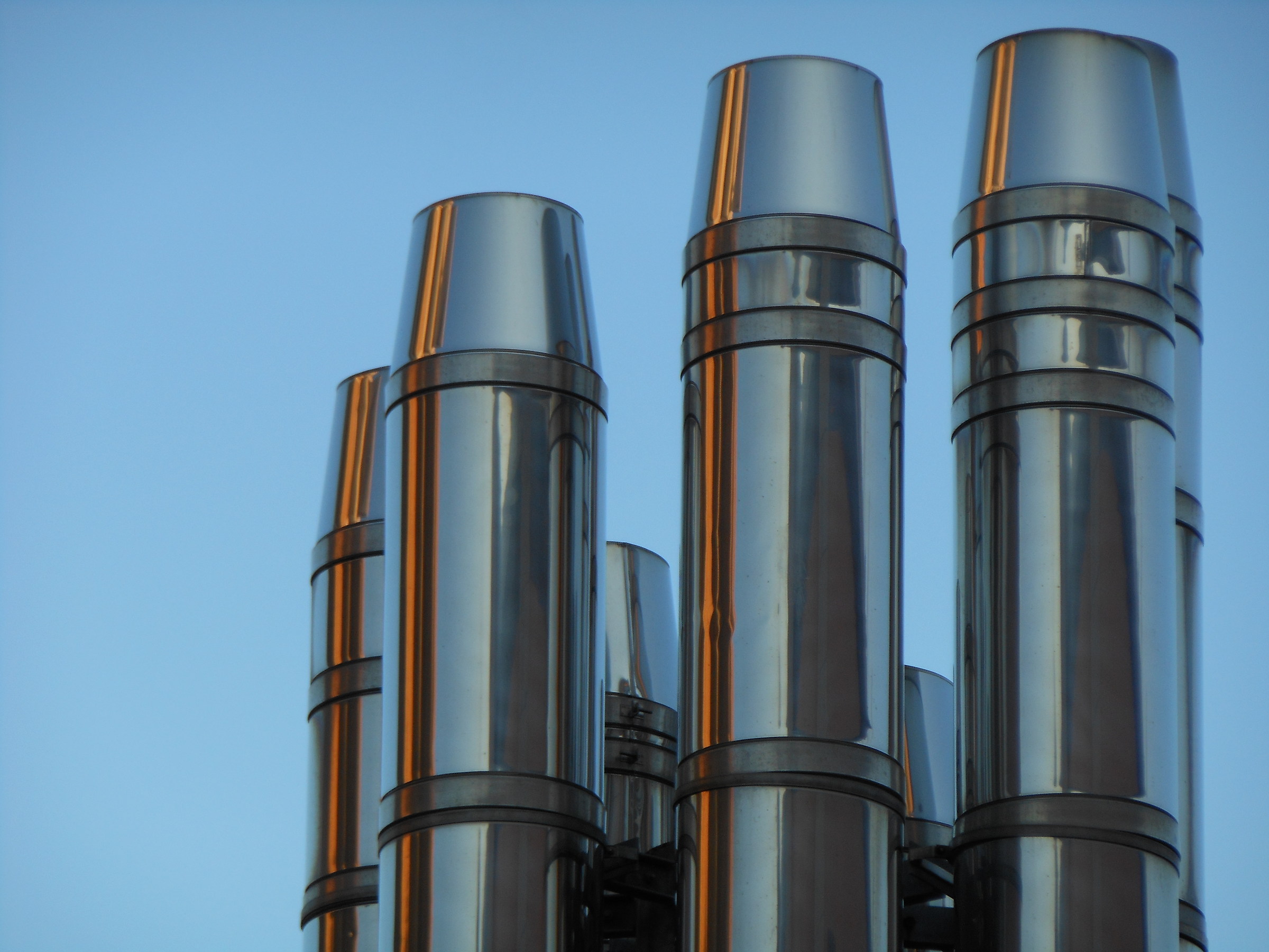 Ciminiere al al tramonto al quartiere San Paolo (Roma)