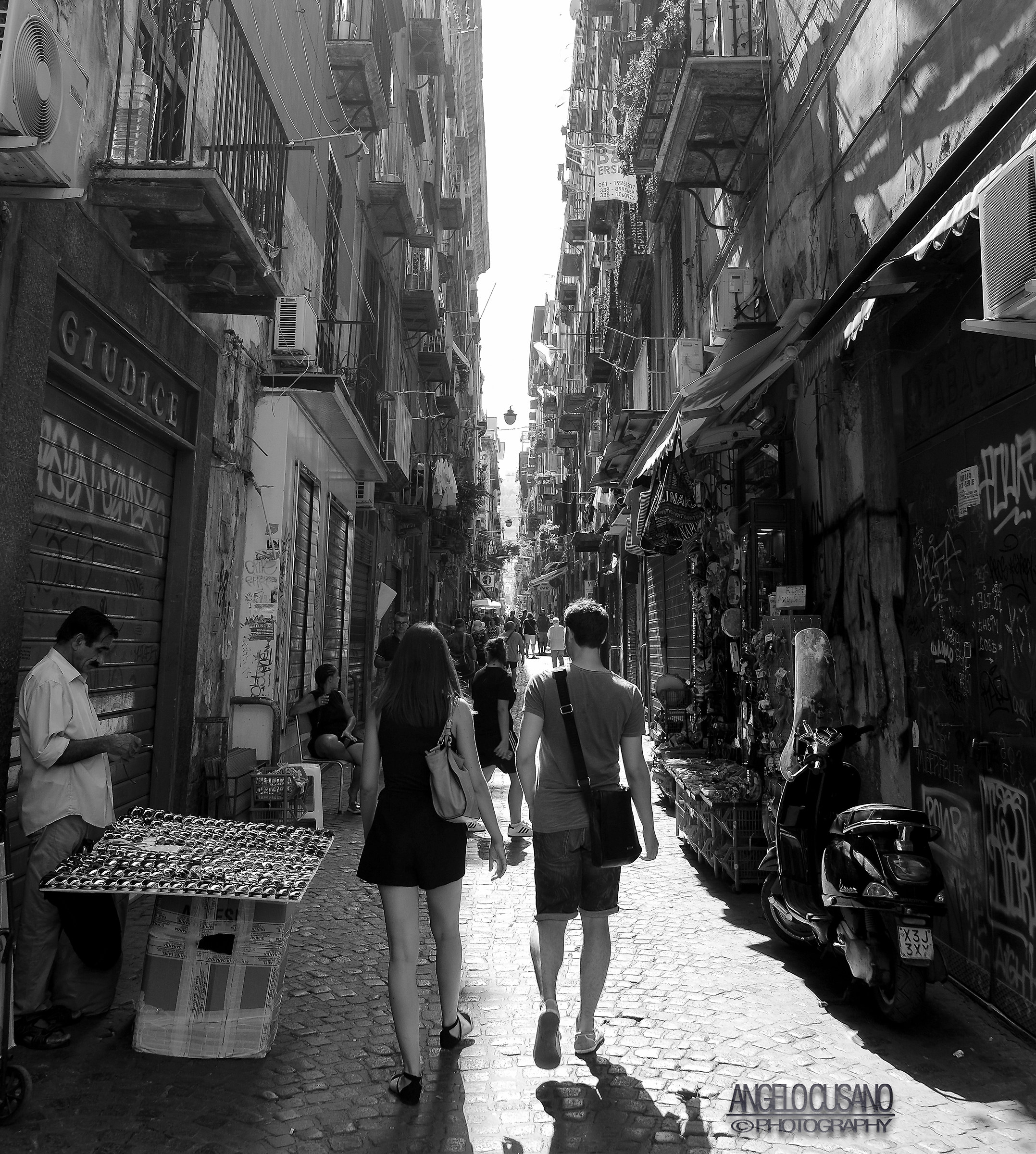 the particularity of the alleys of Naples