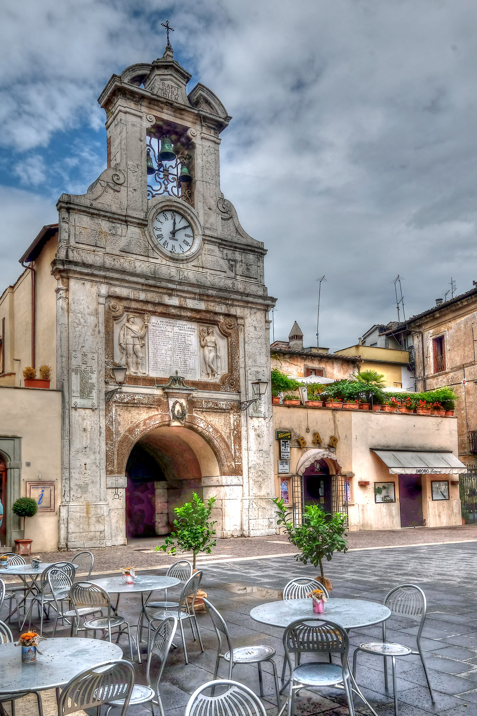 Sutri - Torre dell'orologio