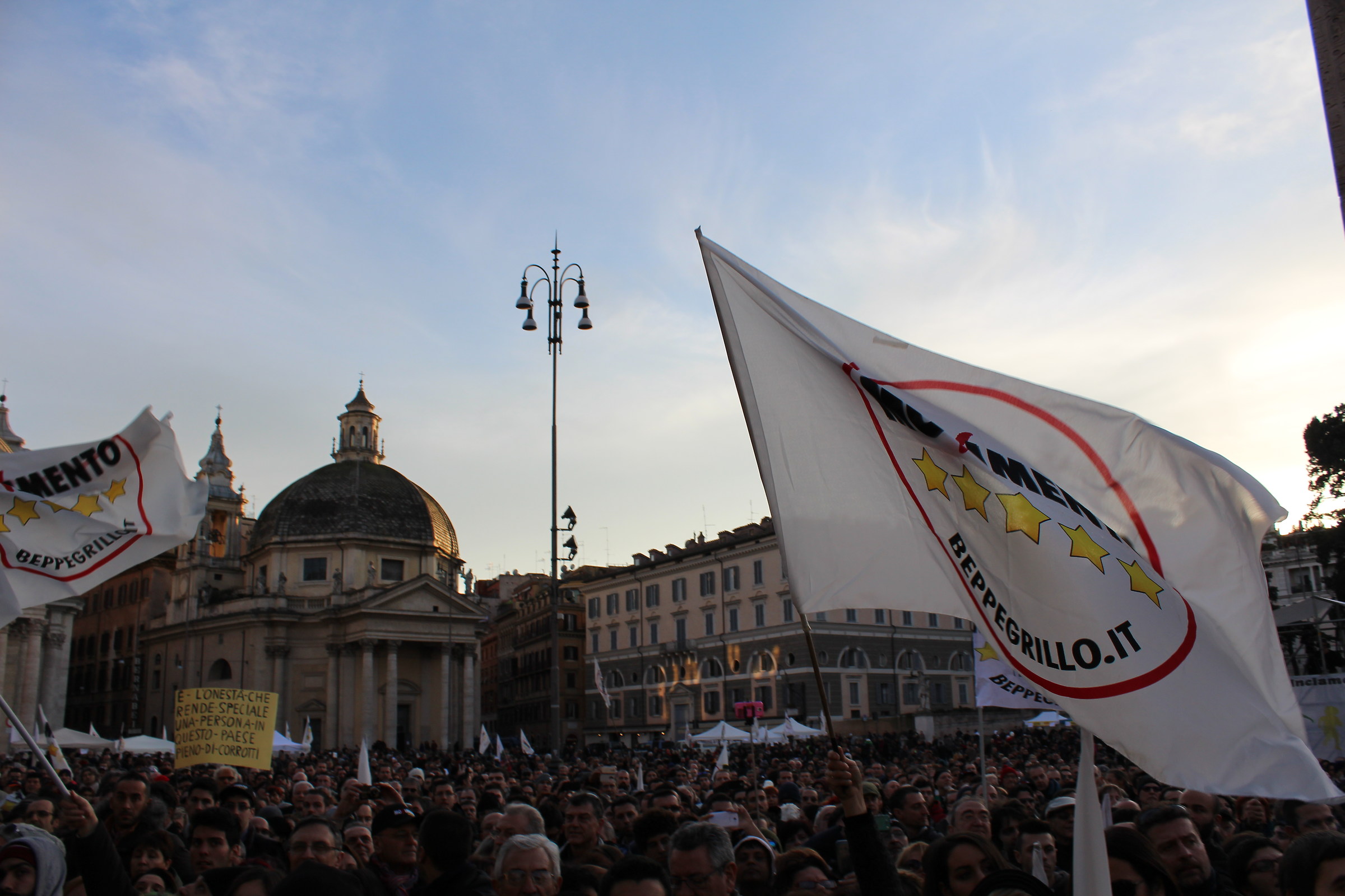 M5S a Piazza Del Popolo Notte Dell'Onestà 2015