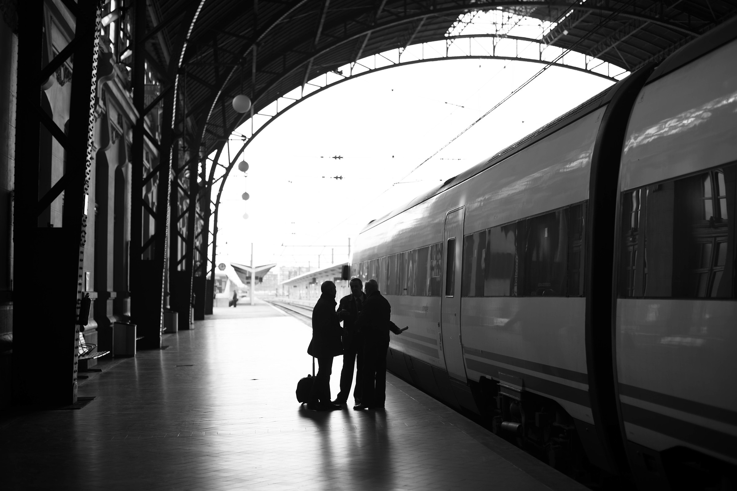 Alto contrasto in stazione, Valencia, Spagna
