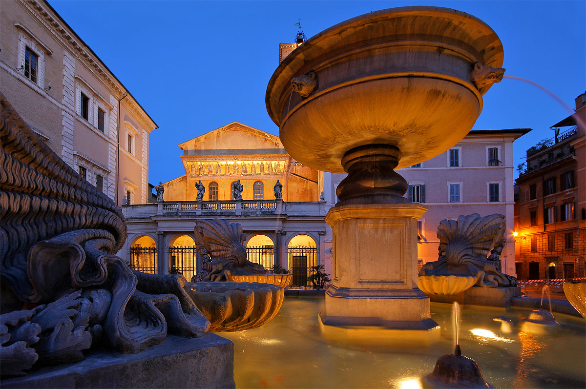 Piazza Santa Maria in Trastevere