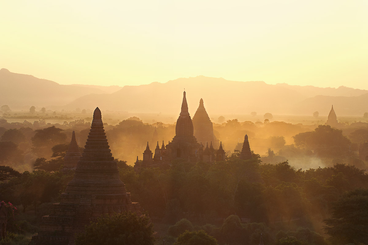 Bagan - the golden sunset