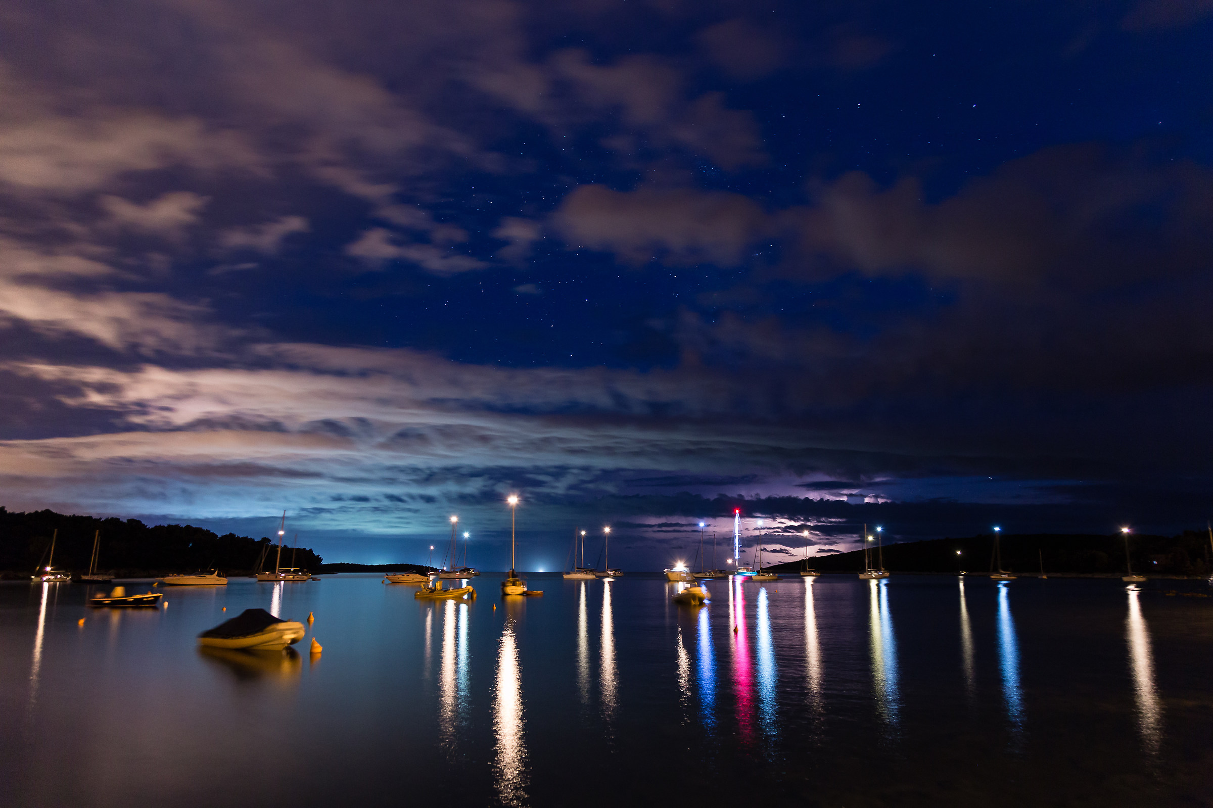 Lampi e stelle ad Artatore