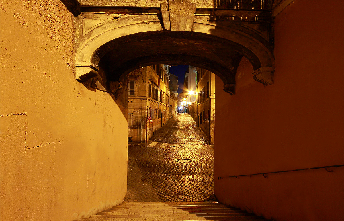 From the Tiber to the center