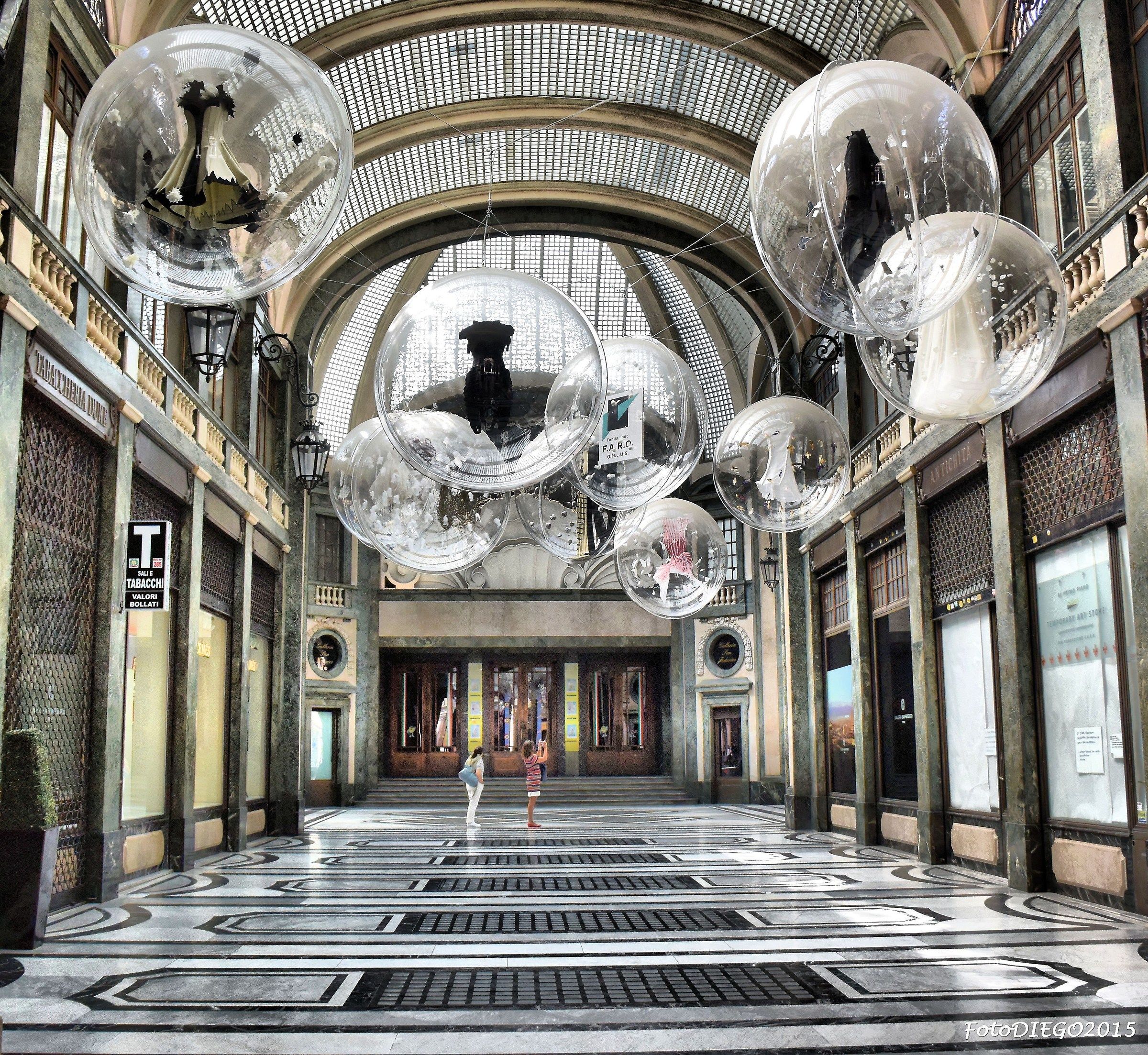 Bubbles ... of clothes