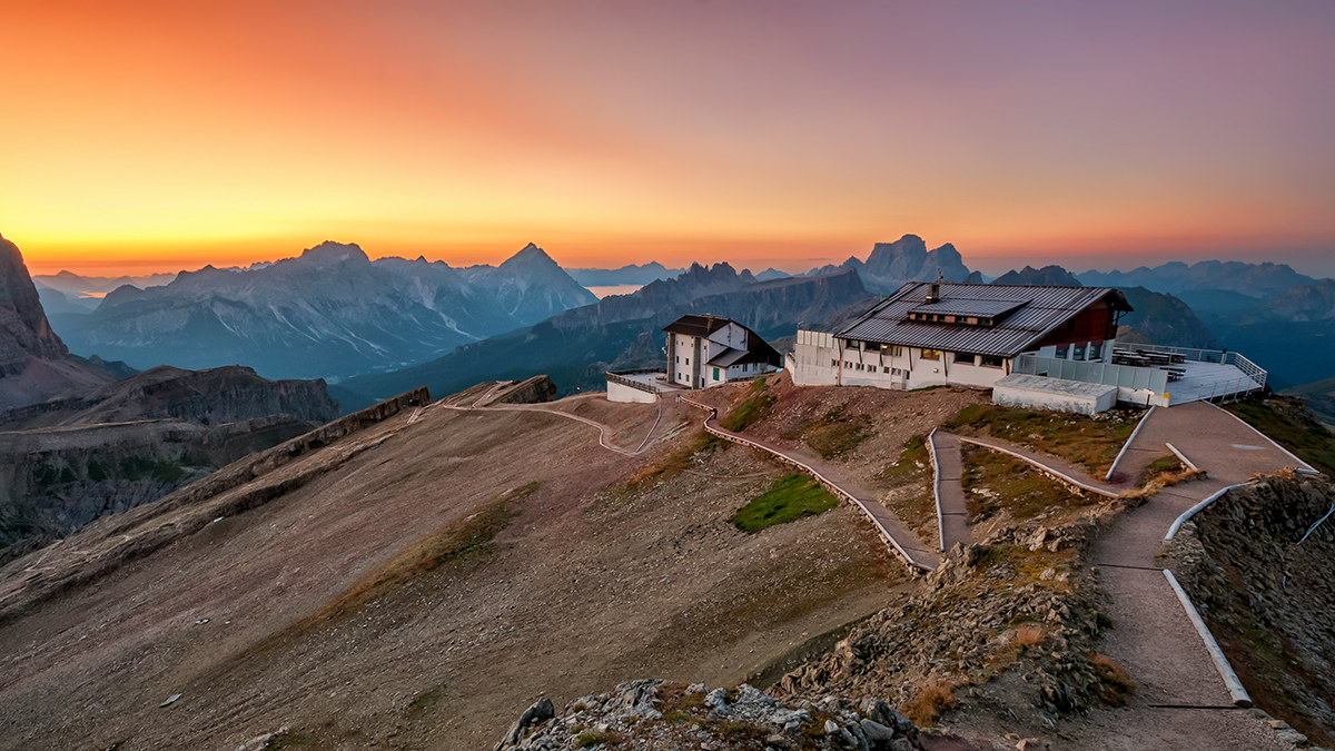 Sunrise at Rif.Lagazuoi