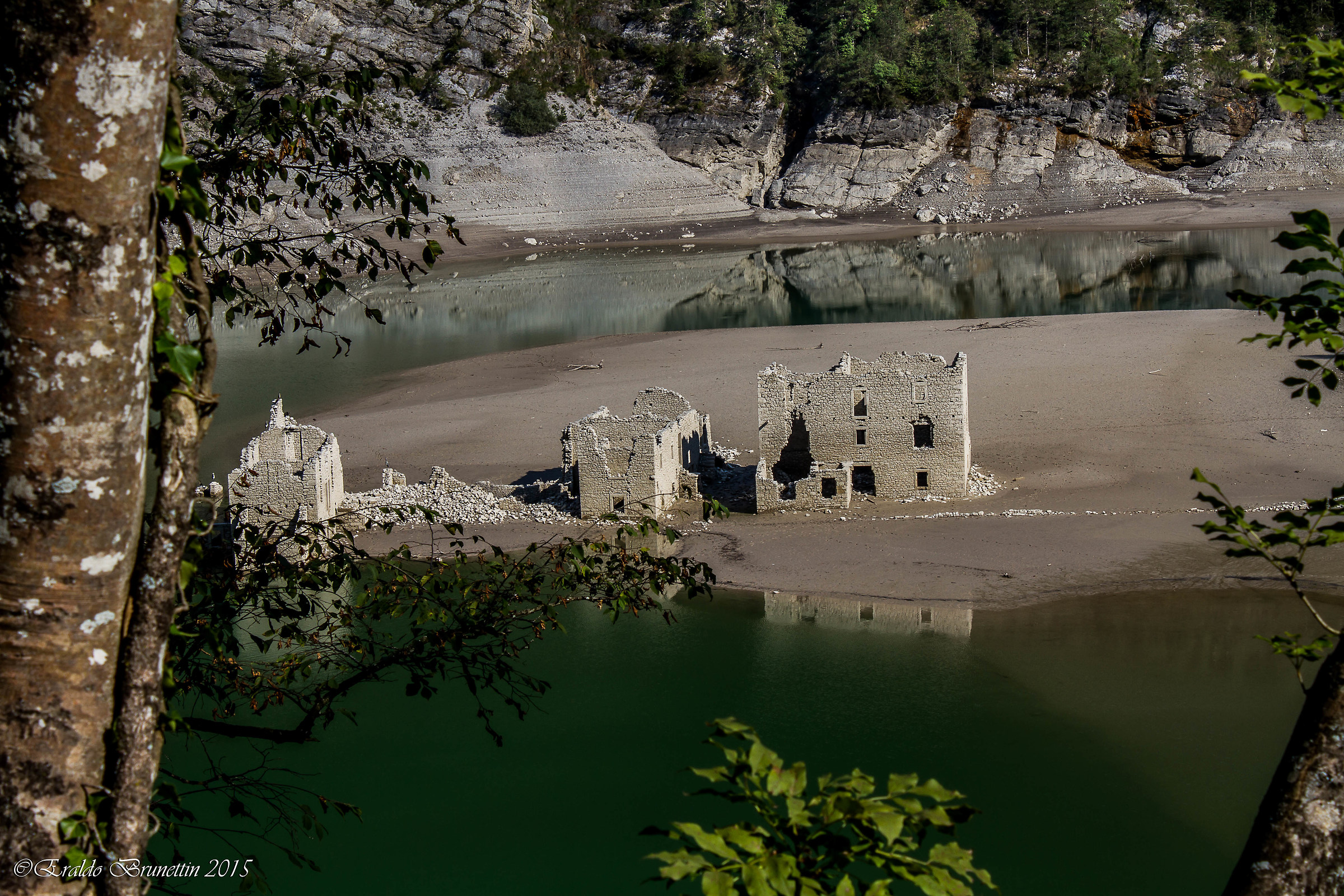 Borgo Movada riemerge.