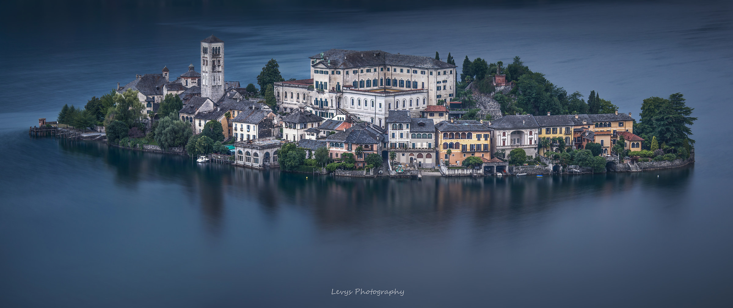 Isola di San Giulio alla mattina