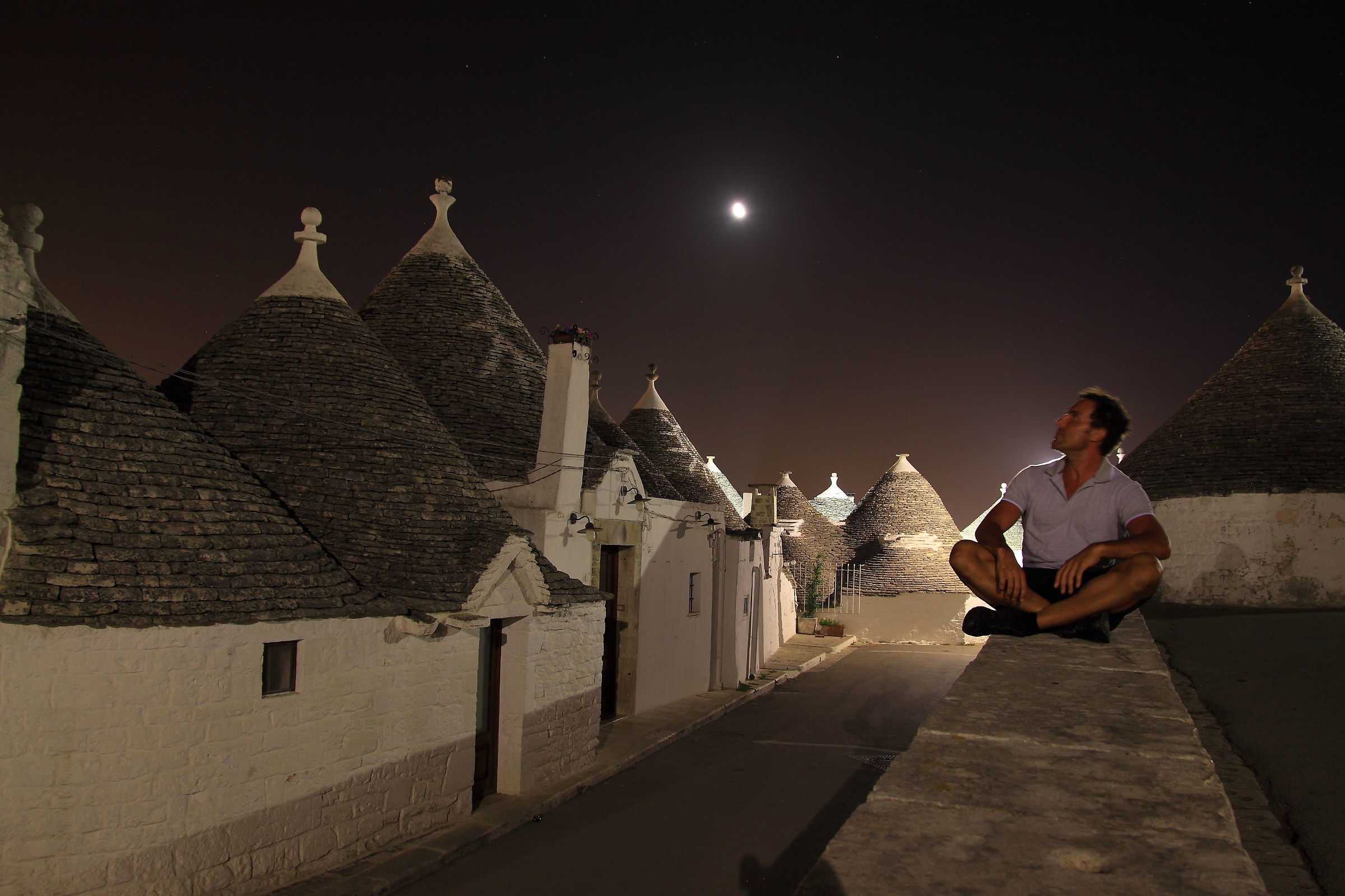 looking at the moon Trai trulli